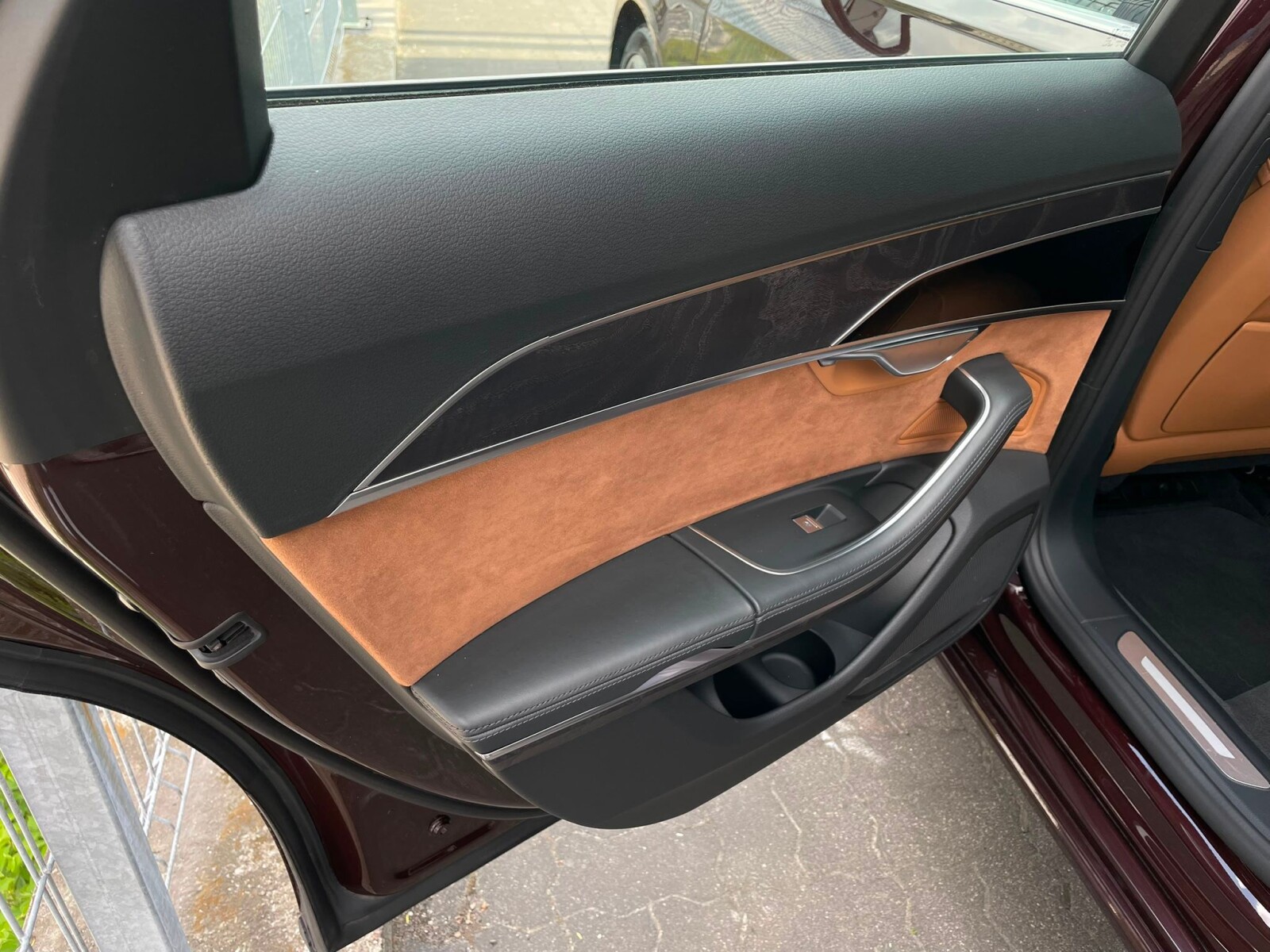 Audi A8 - zdjęcie 10