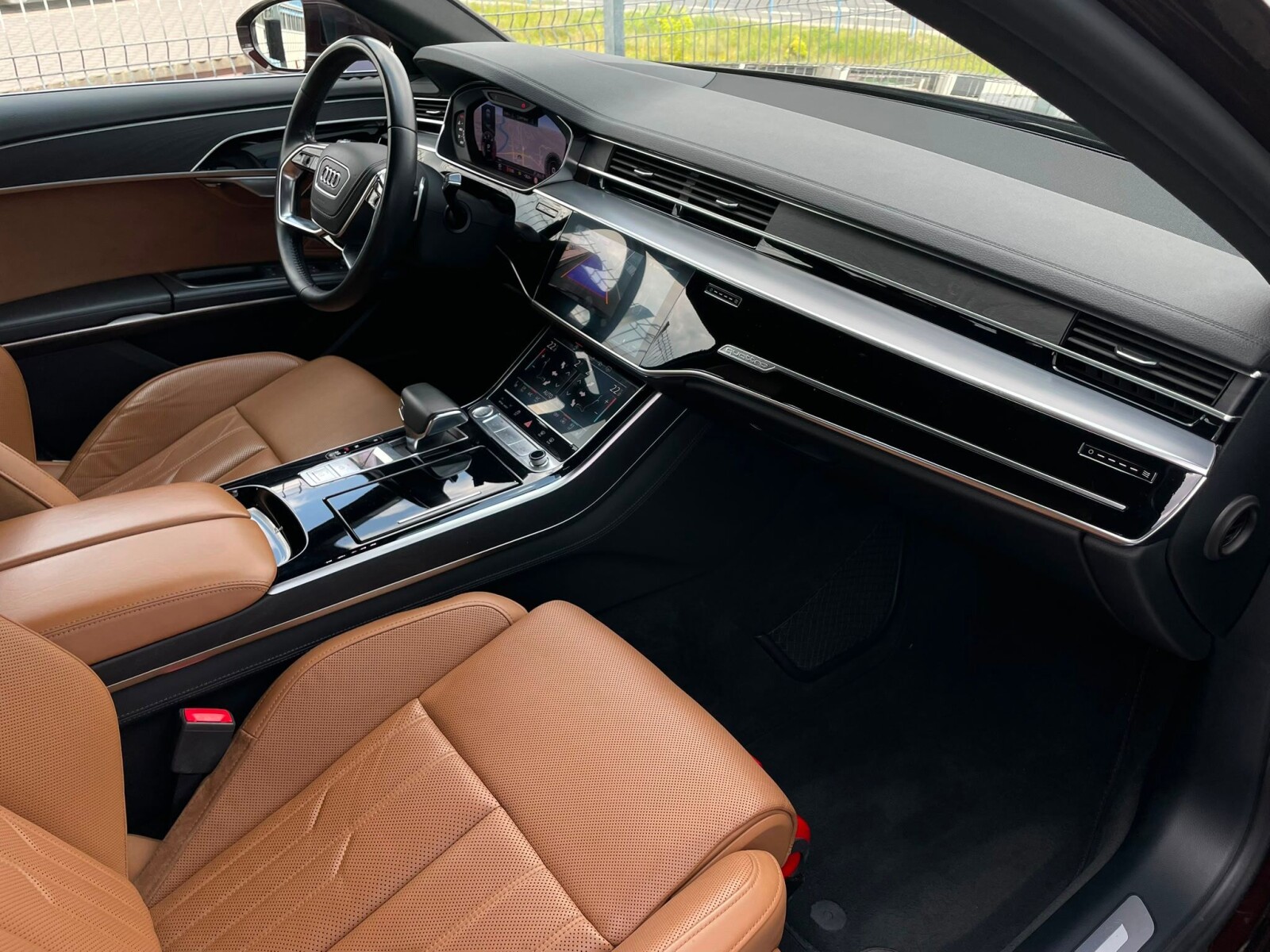 Audi A8 - zdjęcie 23