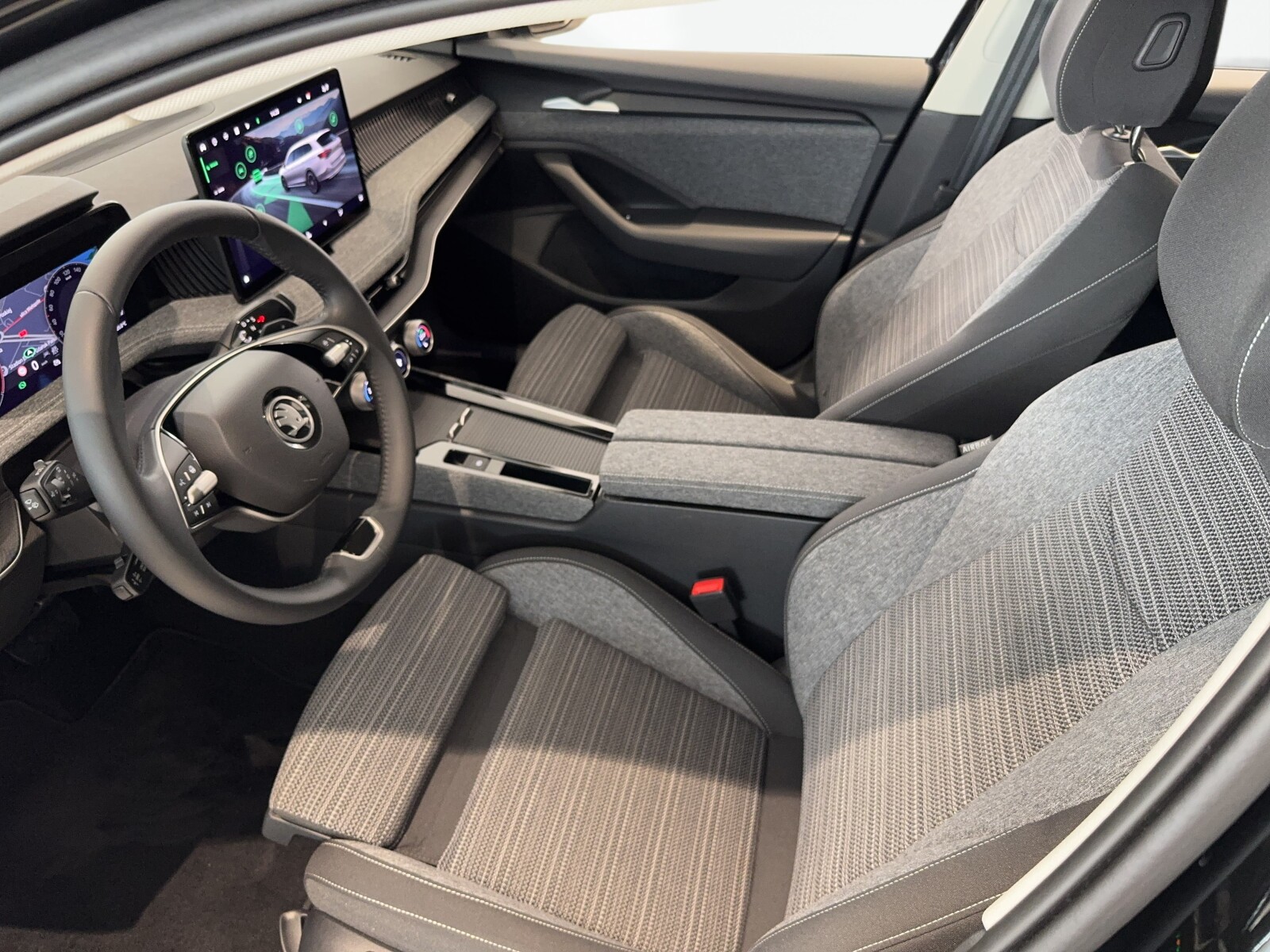 Škoda Superb Combi - zdjęcie 11