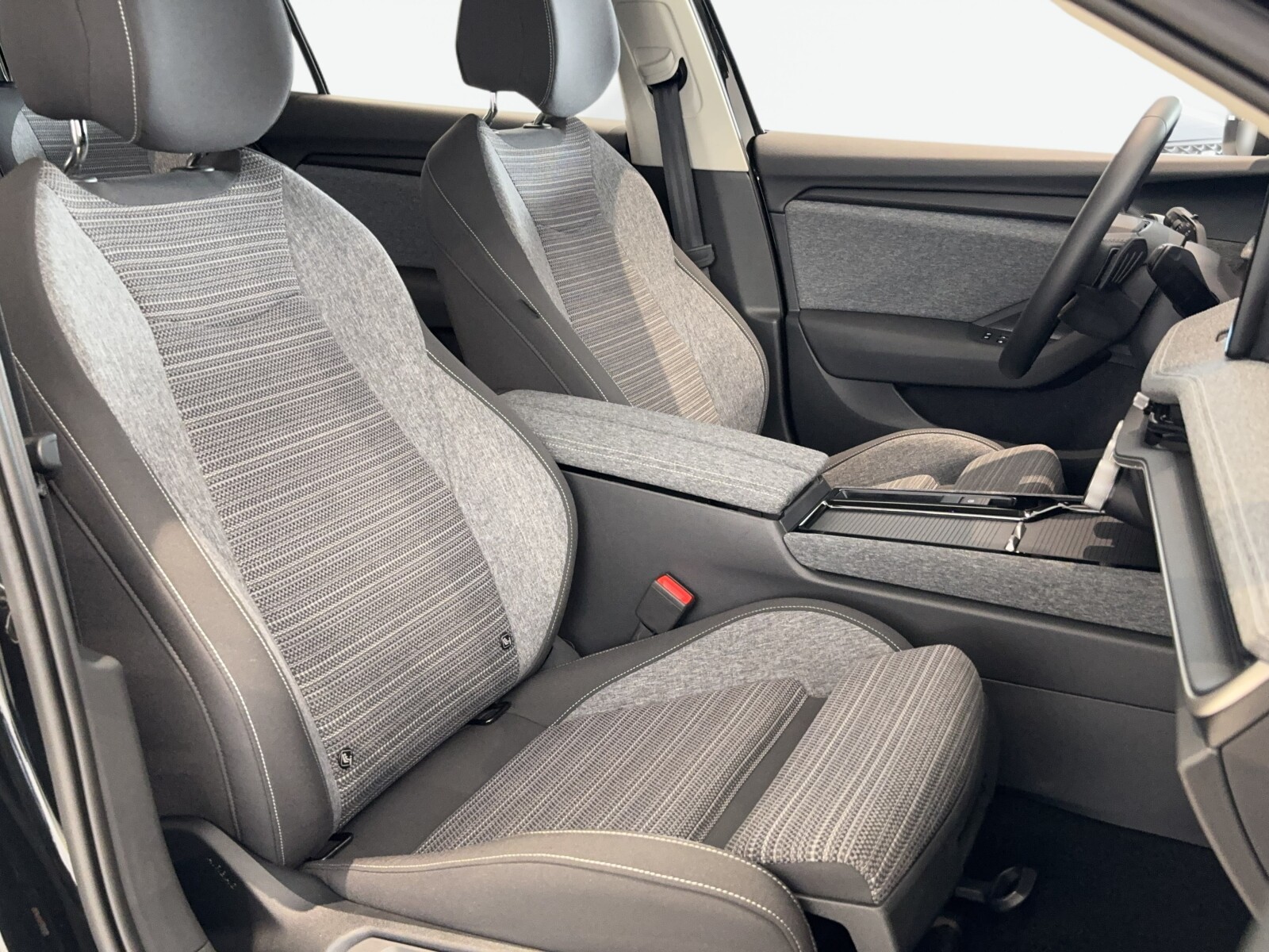 Škoda Superb Combi - zdjęcie 19
