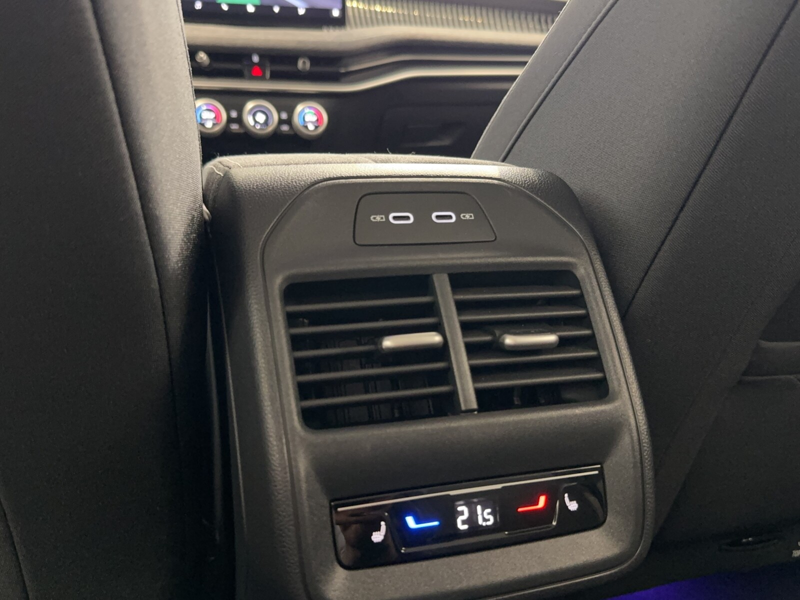 Škoda Superb Combi - zdjęcie 17