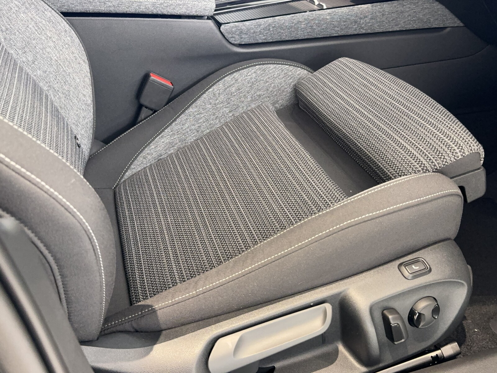 Škoda Superb Combi - zdjęcie 20