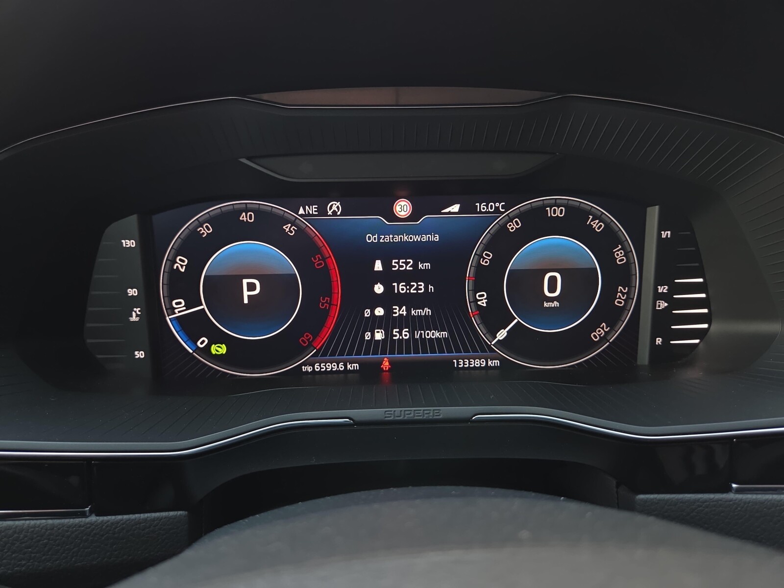 Škoda Superb - zdjęcie 18