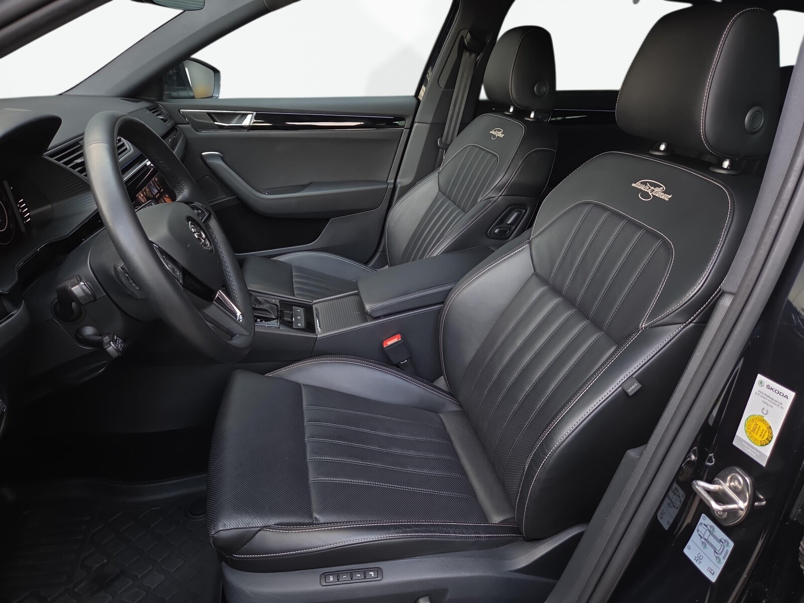 Škoda Superb - zdjęcie 11