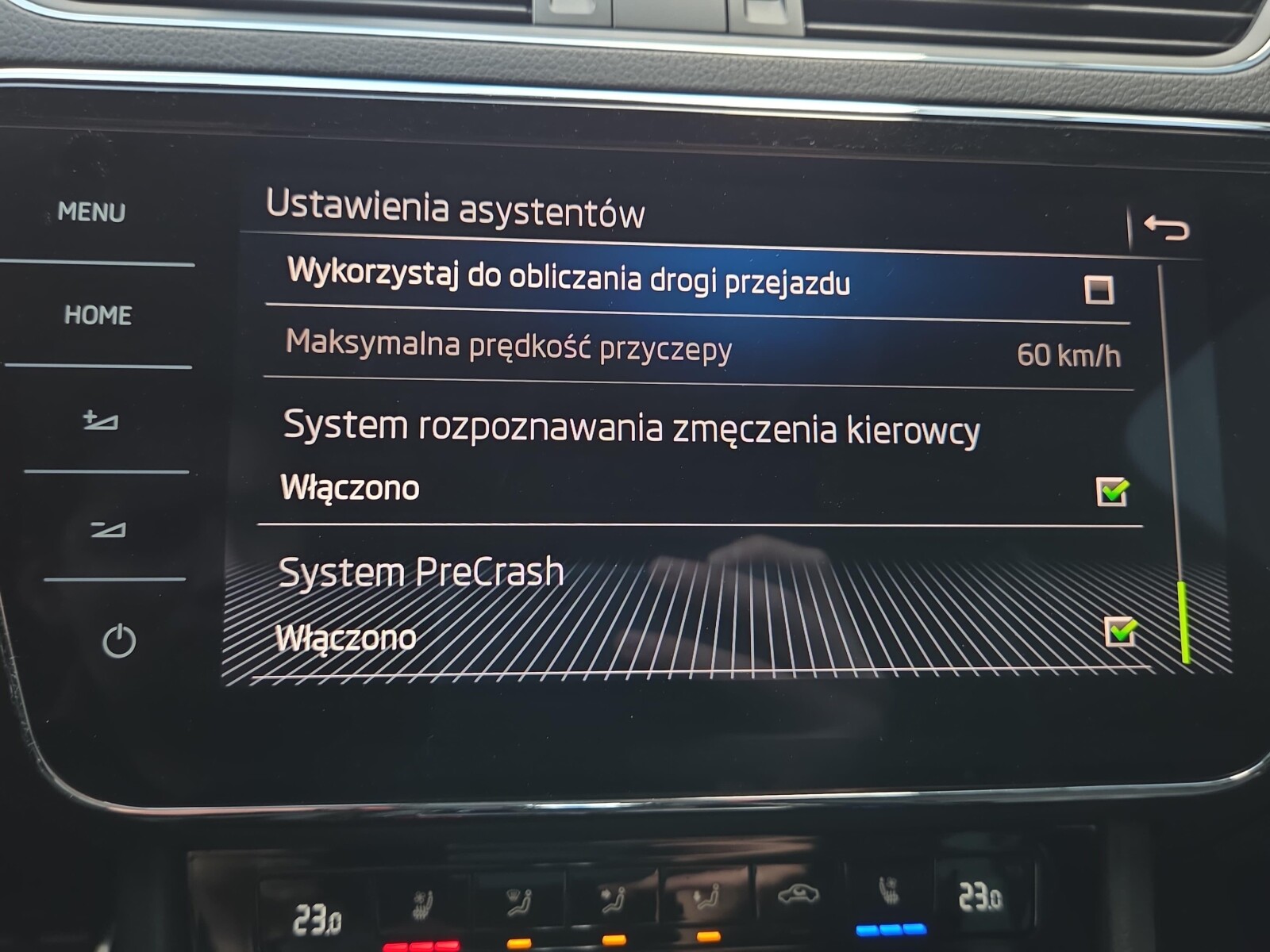 Škoda Superb - zdjęcie 30