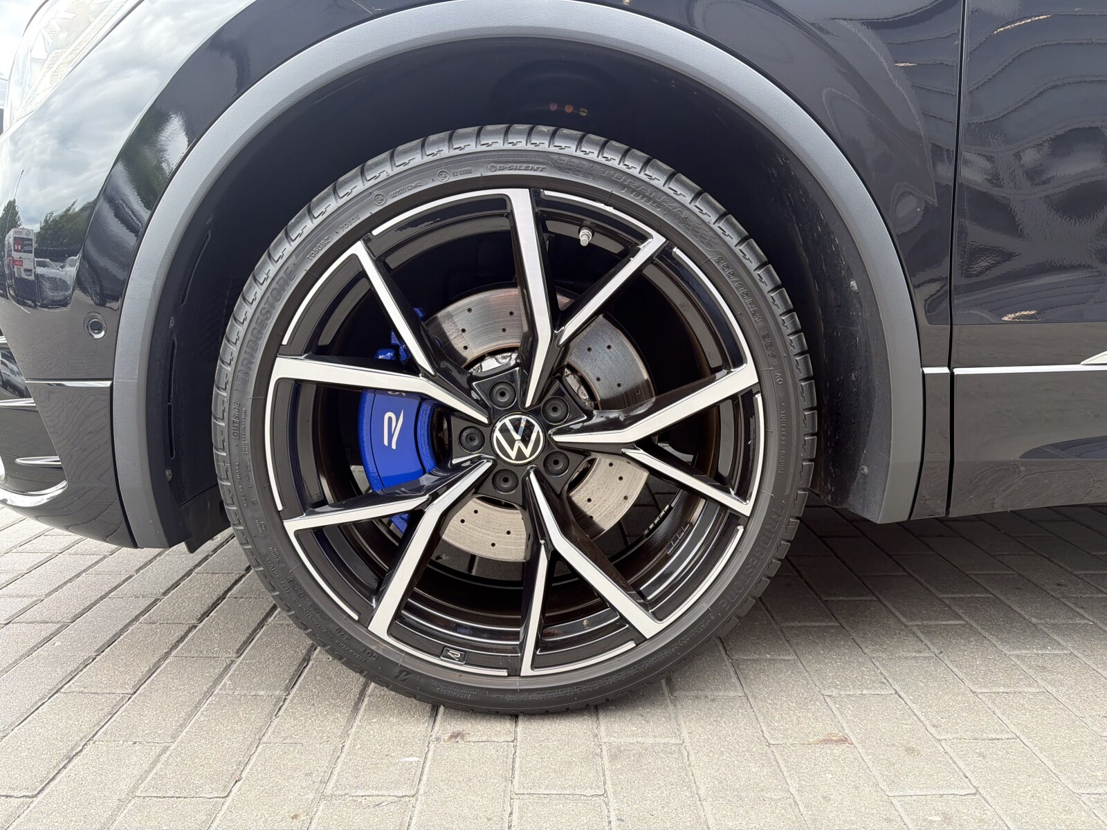 Volkswagen Tiguan - zdjęcie 18