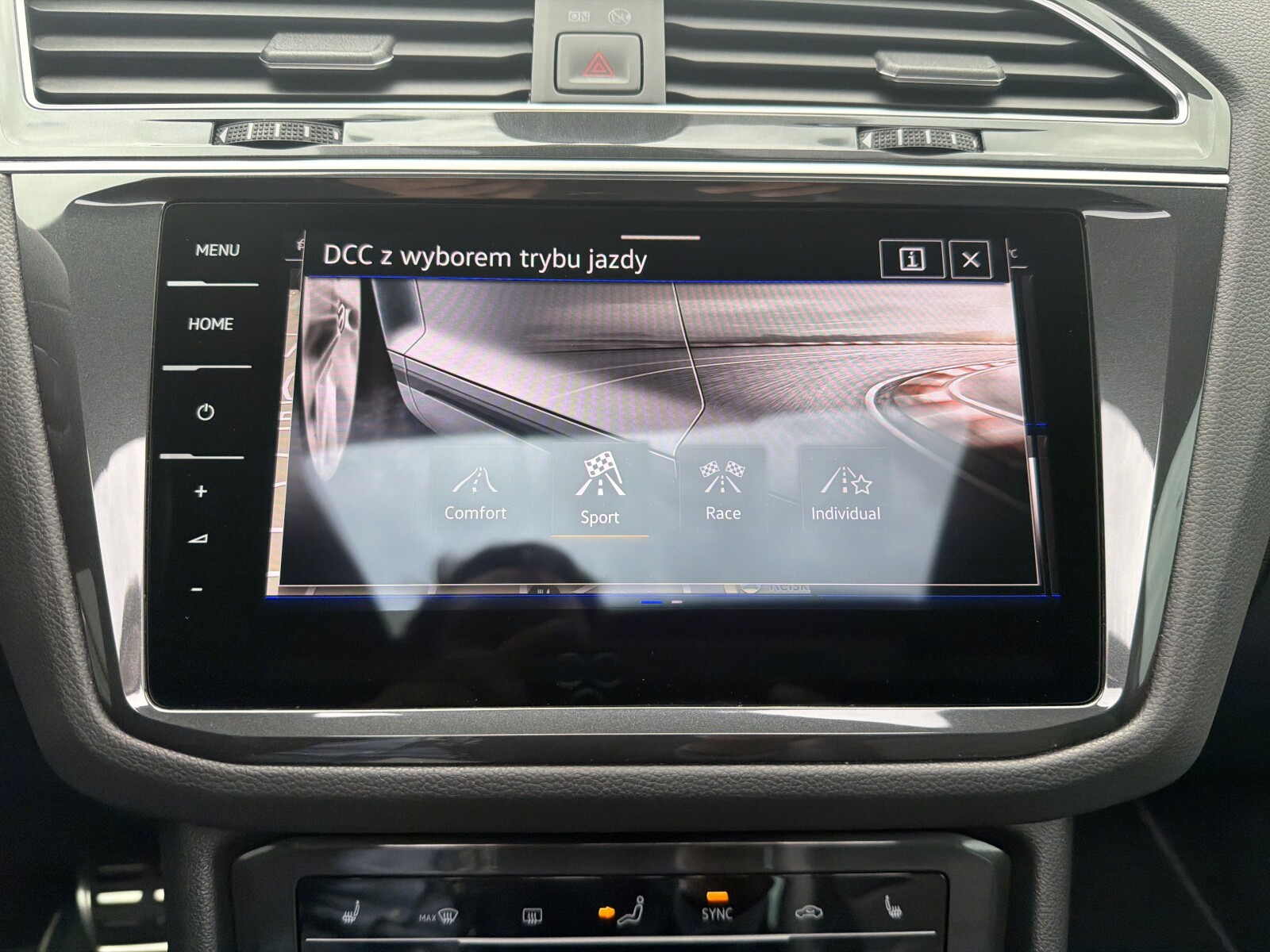 Volkswagen Tiguan - zdjęcie 26