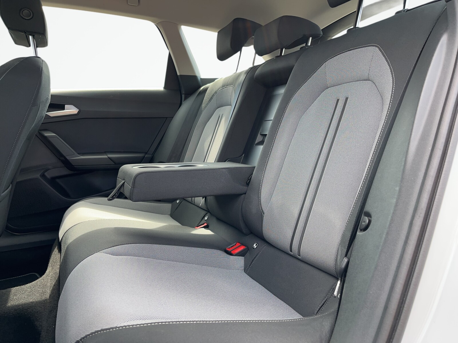 Seat Leon Sportstourer - zdjęcie 14