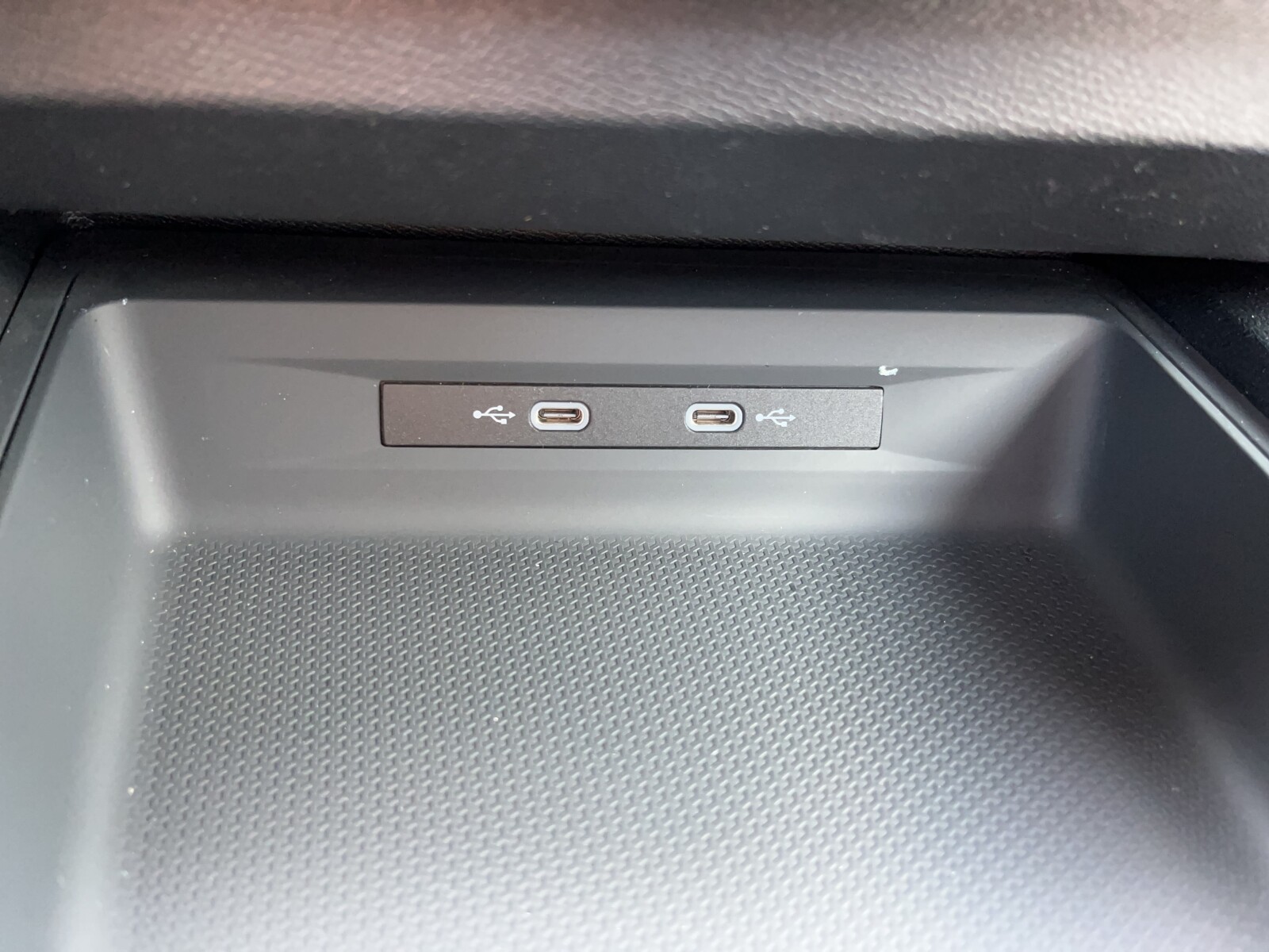 Seat Leon Sportstourer - zdjęcie 28