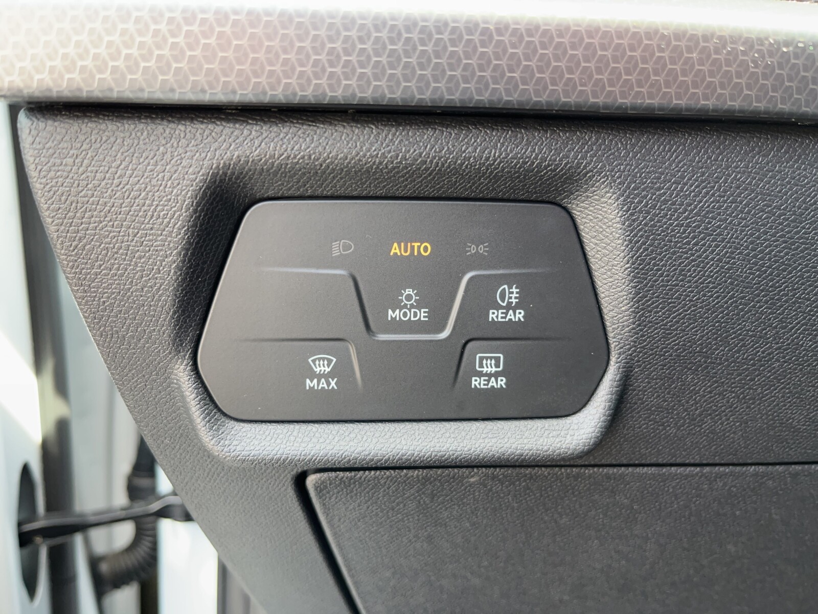 Seat Leon Sportstourer - zdjęcie 23