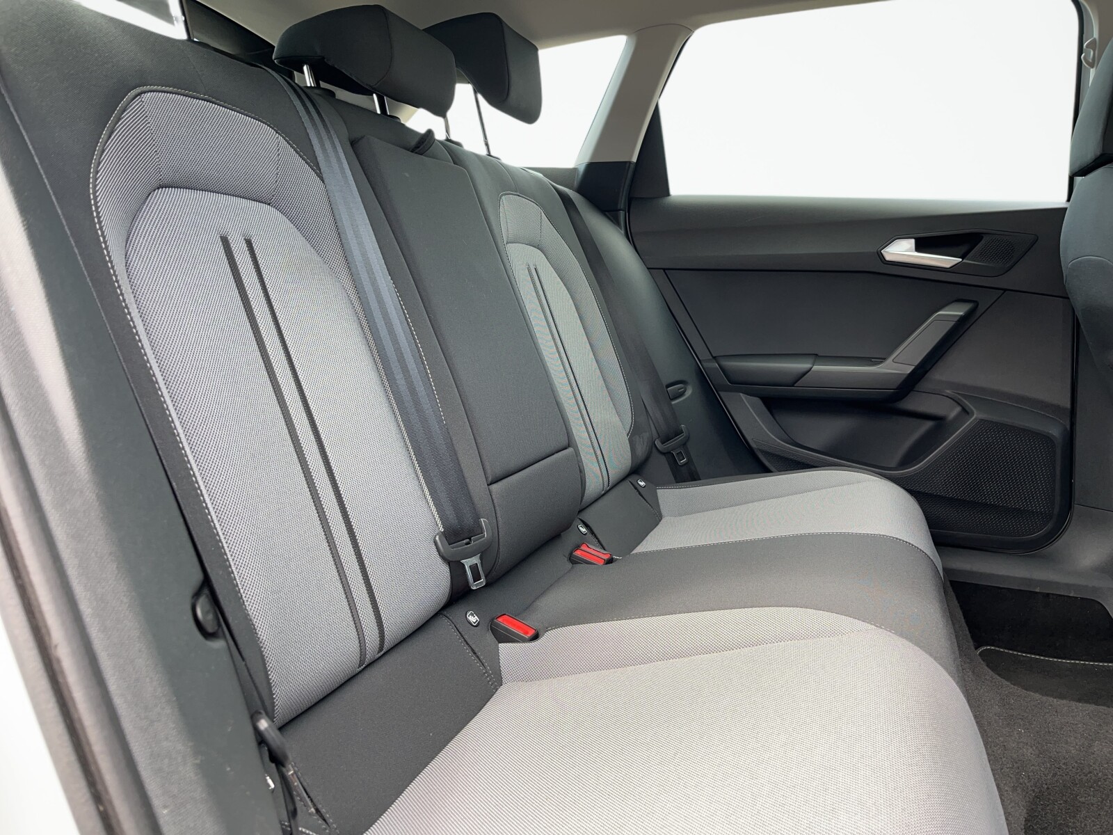 Seat Leon Sportstourer - zdjęcie 19