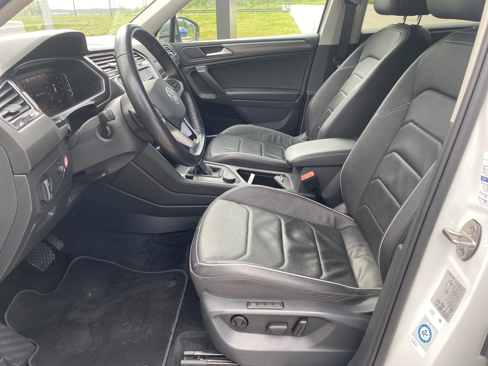 Volkswagen Tiguan Allspace - zdjęcie 11