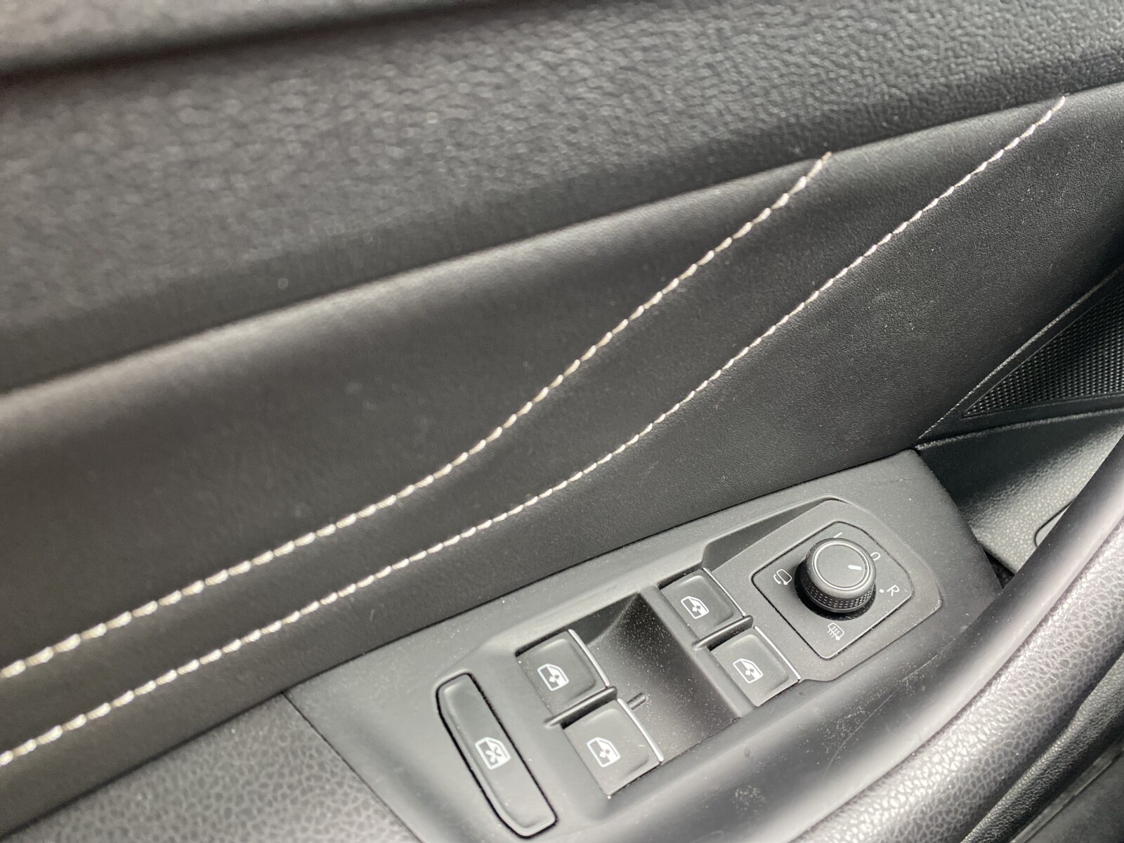 Volkswagen Arteon - zdjęcie 18