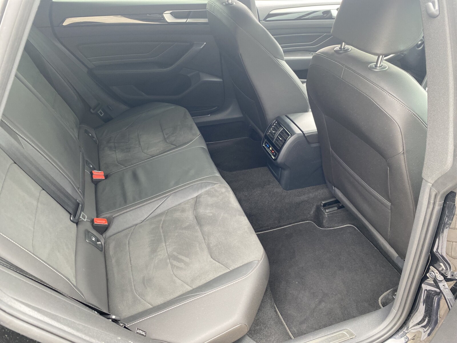 Volkswagen Arteon - zdjęcie 15