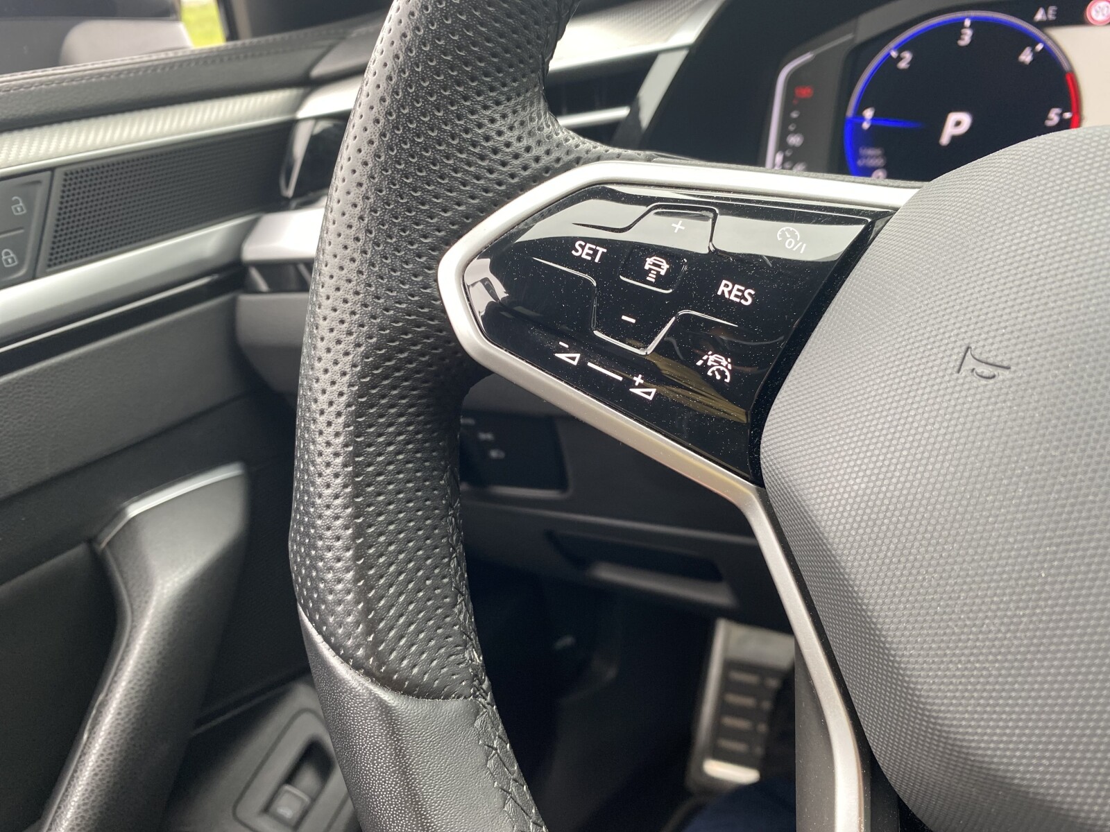 Volkswagen Arteon - zdjęcie 20