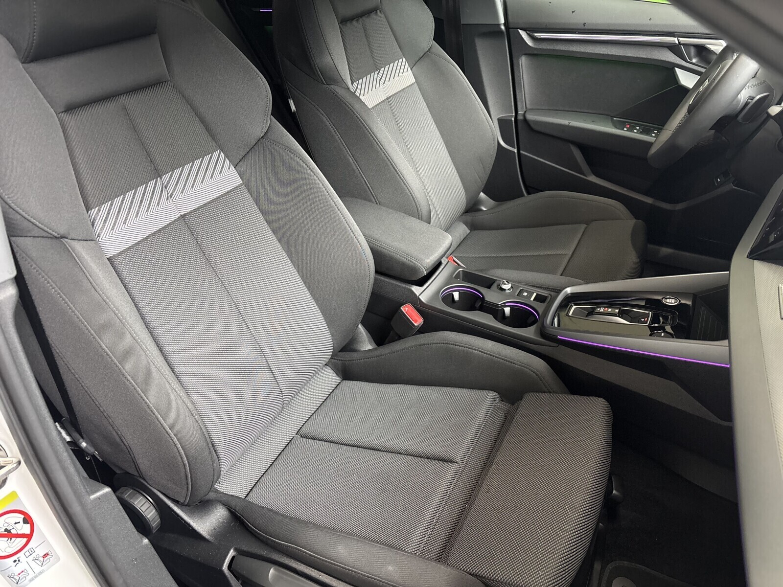 Audi A3 Sportback - zdjęcie 32
