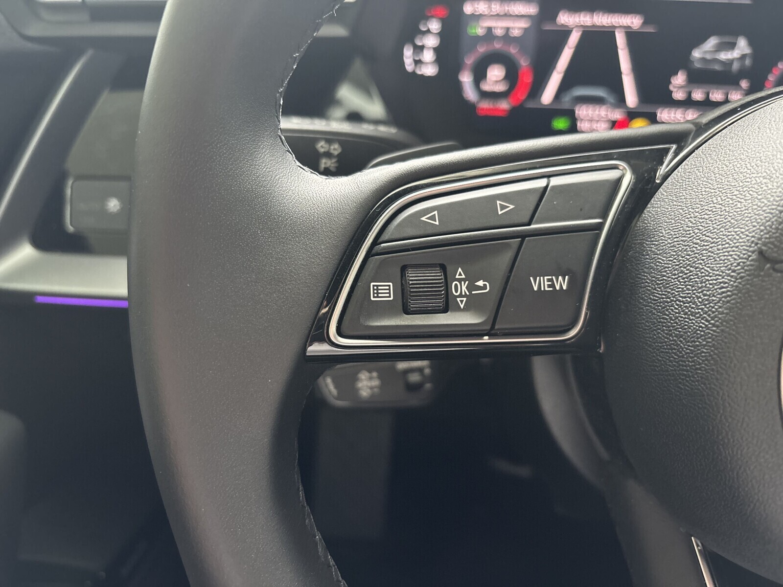 Audi A3 Sportback - zdjęcie 11