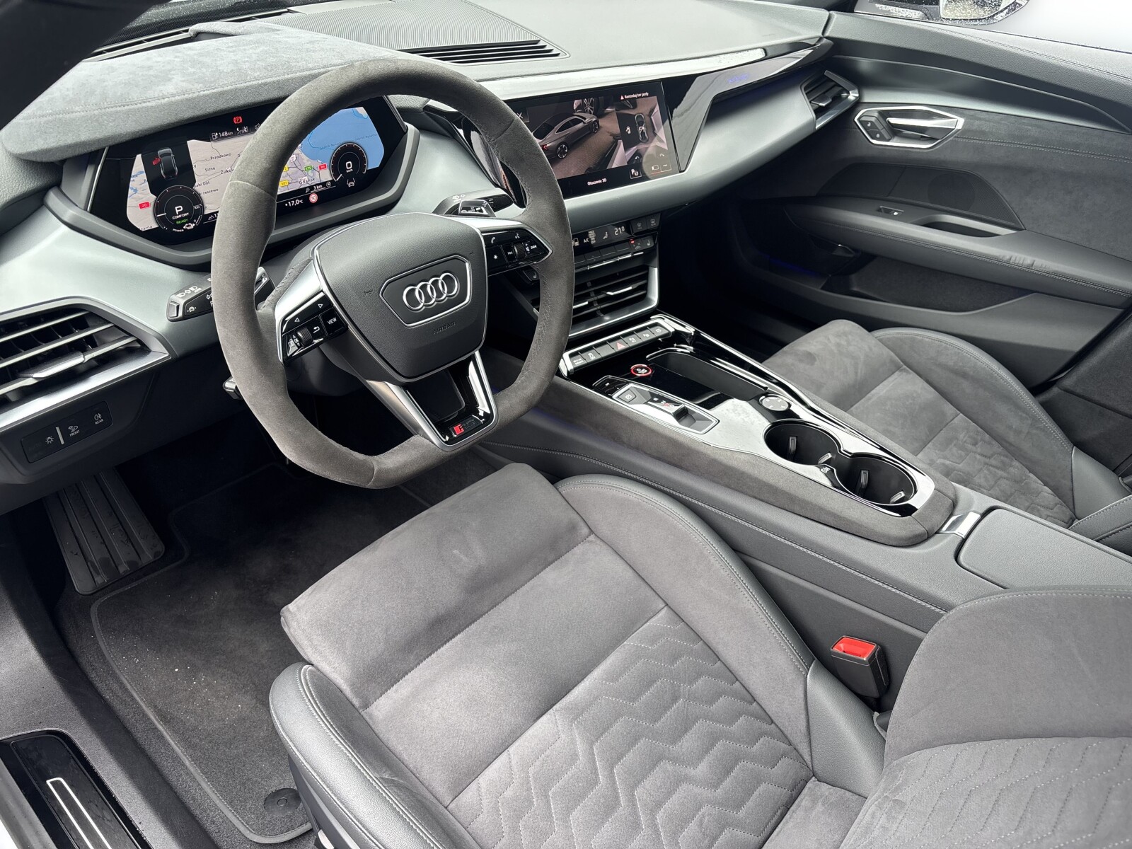 Audi RS e-tron GT - zdjęcie 16