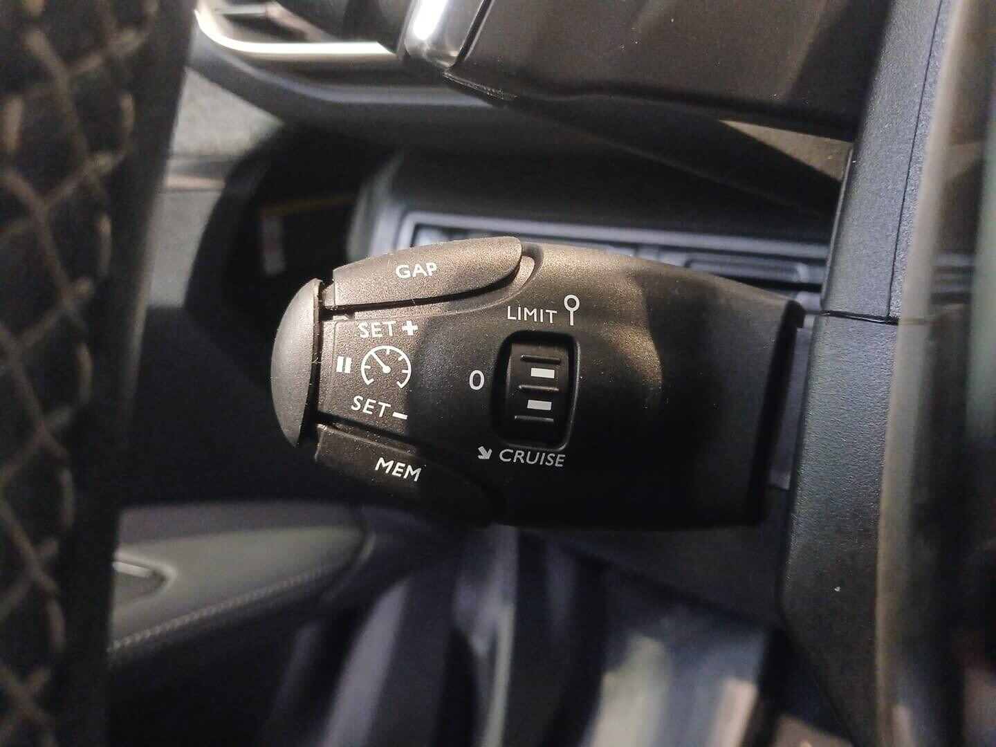 Peugeot 3008 - zdjęcie 25