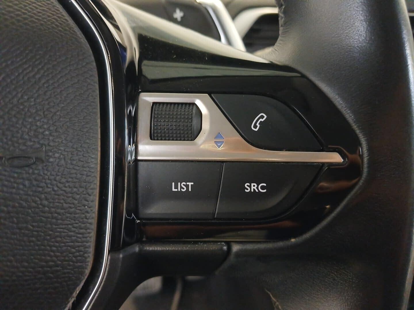 Peugeot 3008 - zdjęcie 23