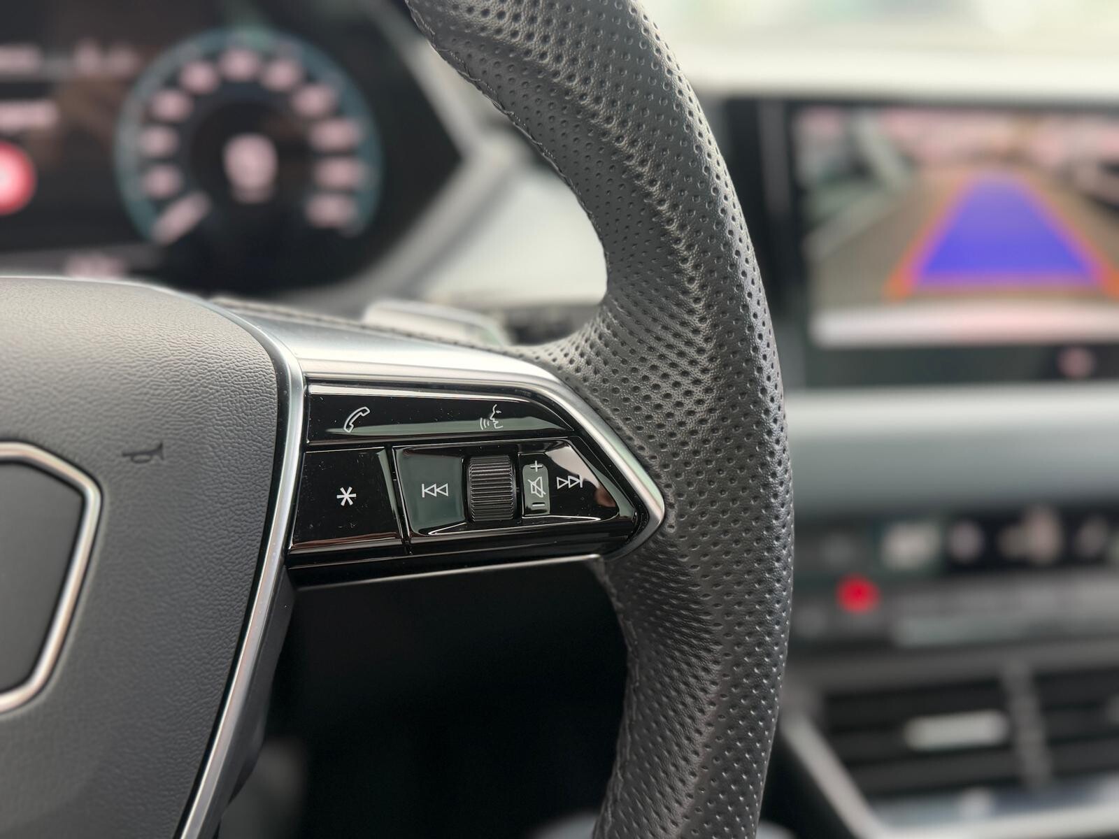 Audi e-tron GT quattro - zdjęcie 38