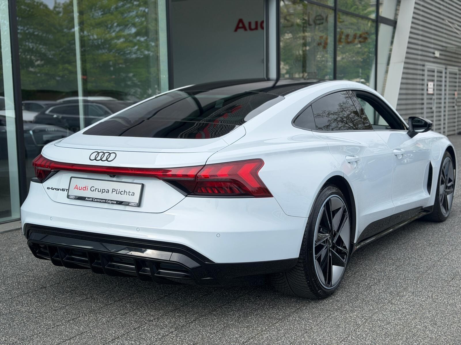 Audi e-tron GT quattro - zdjęcie 9