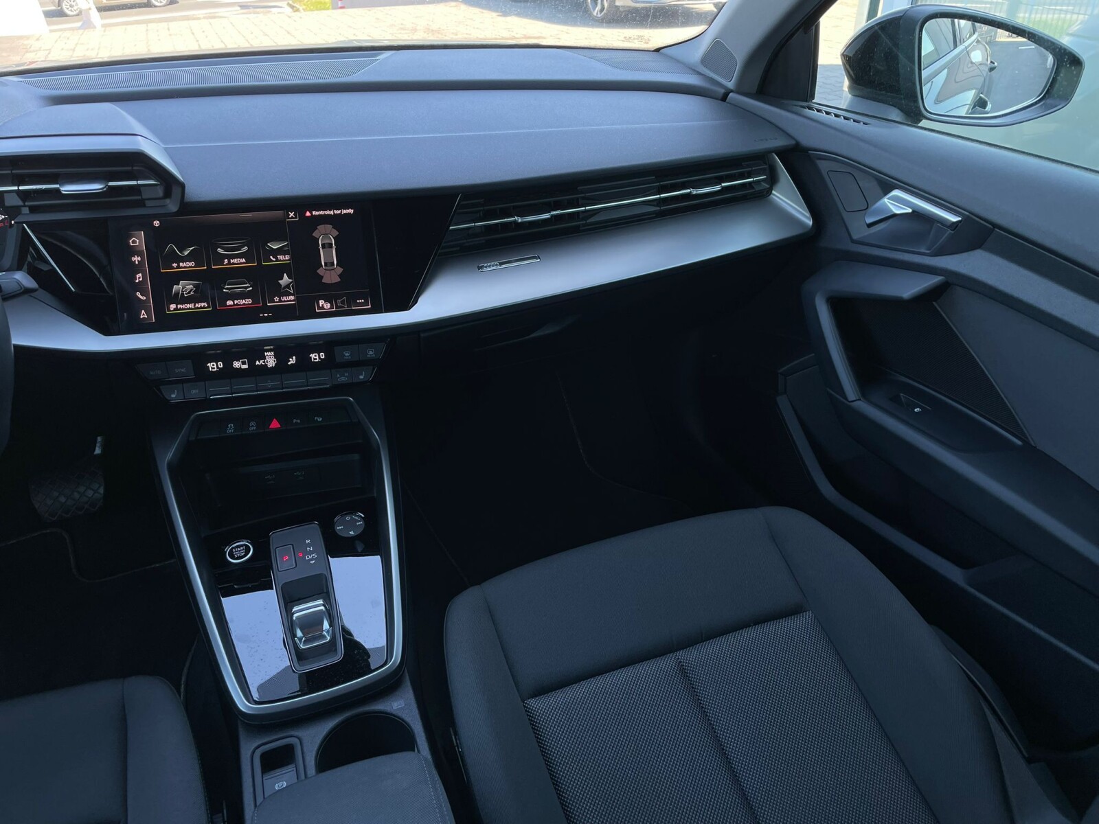 Audi A3 Limousine - zdjęcie 14