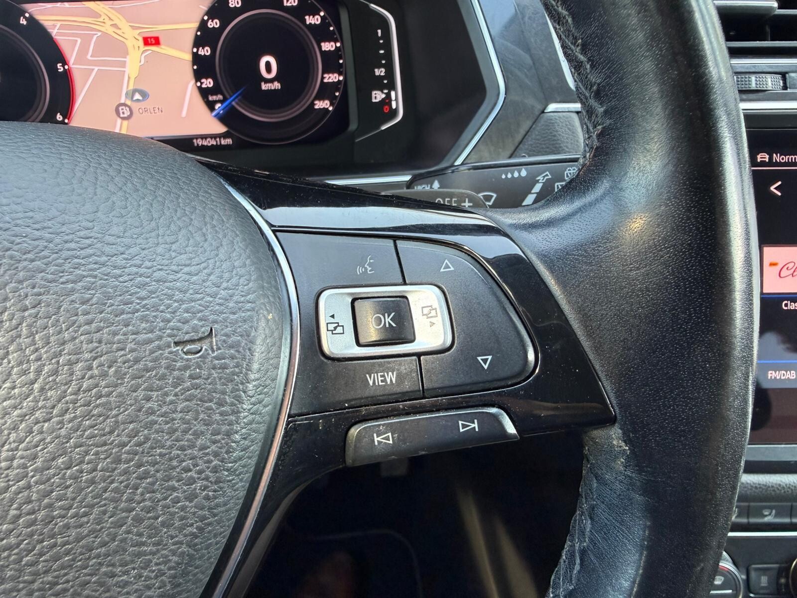 Volkswagen Tiguan Allspace - zdjęcie 21