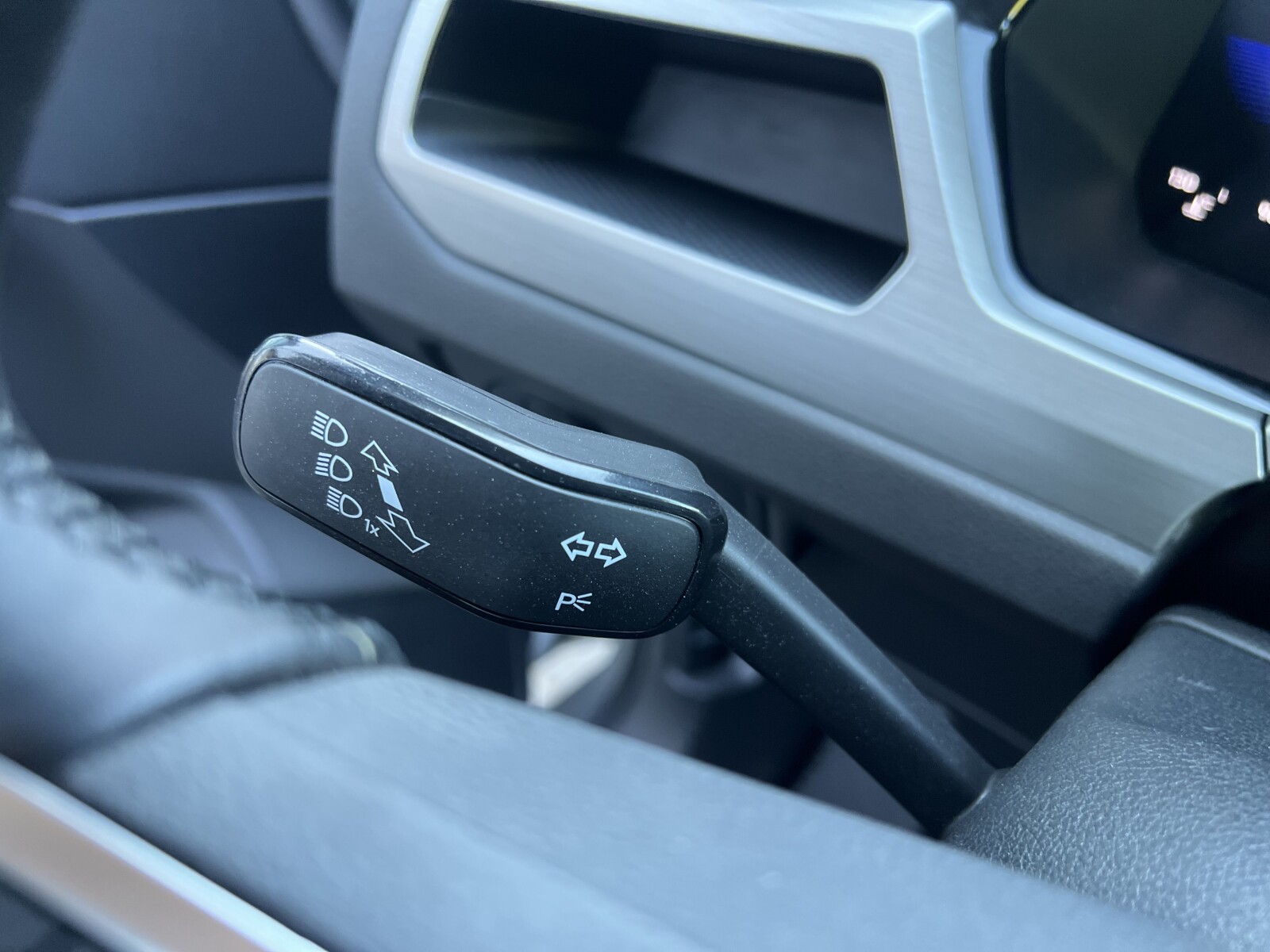 Volkswagen Touran - zdjęcie 13