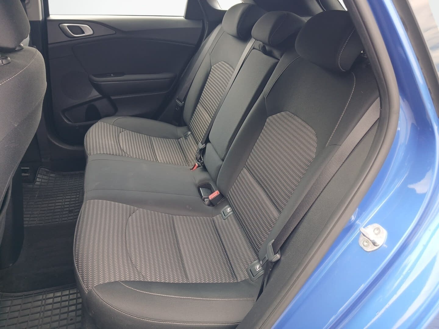 Kia Ceed - zdjęcie 9