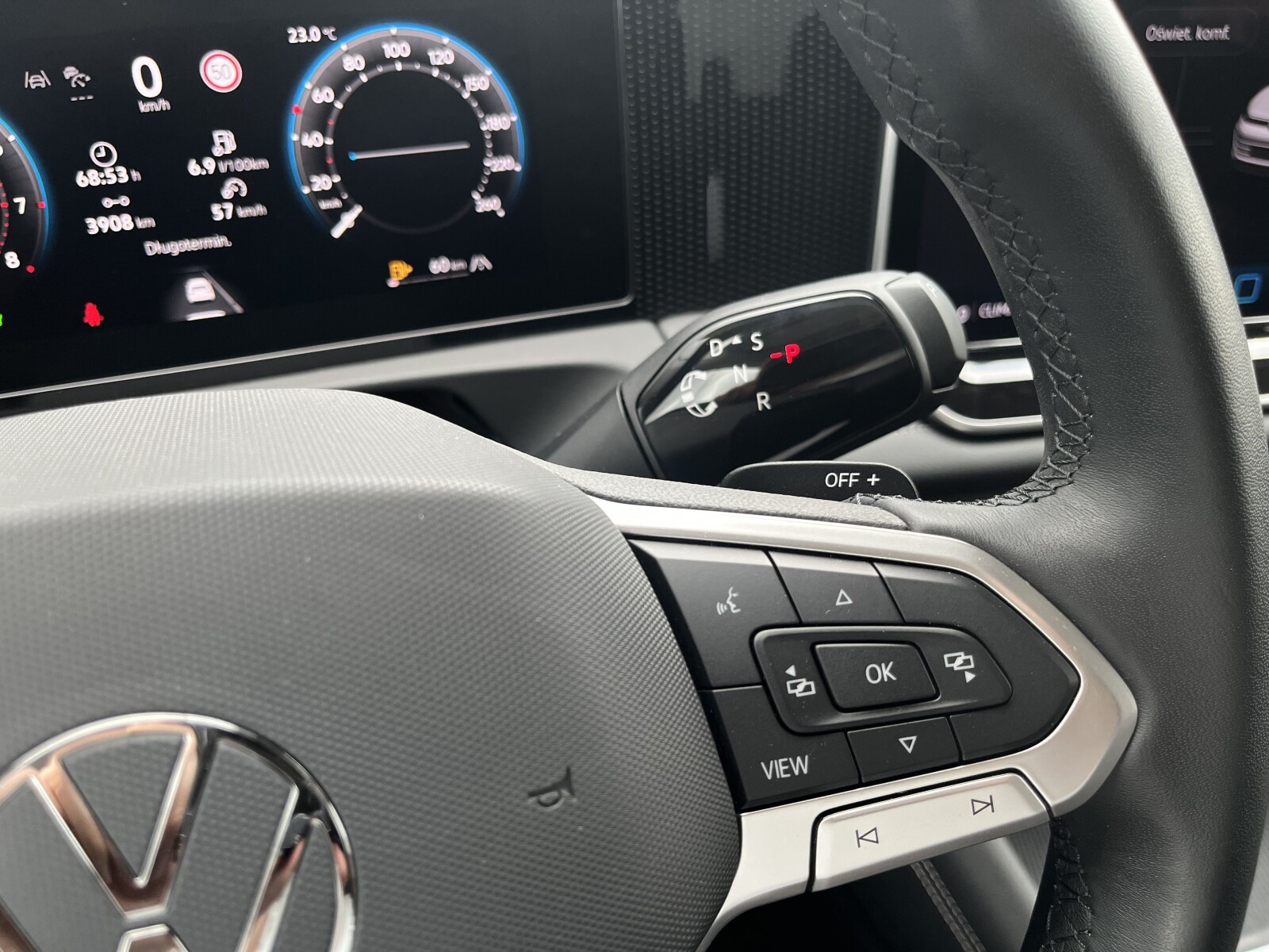 Volkswagen Tiguan - zdjęcie 19