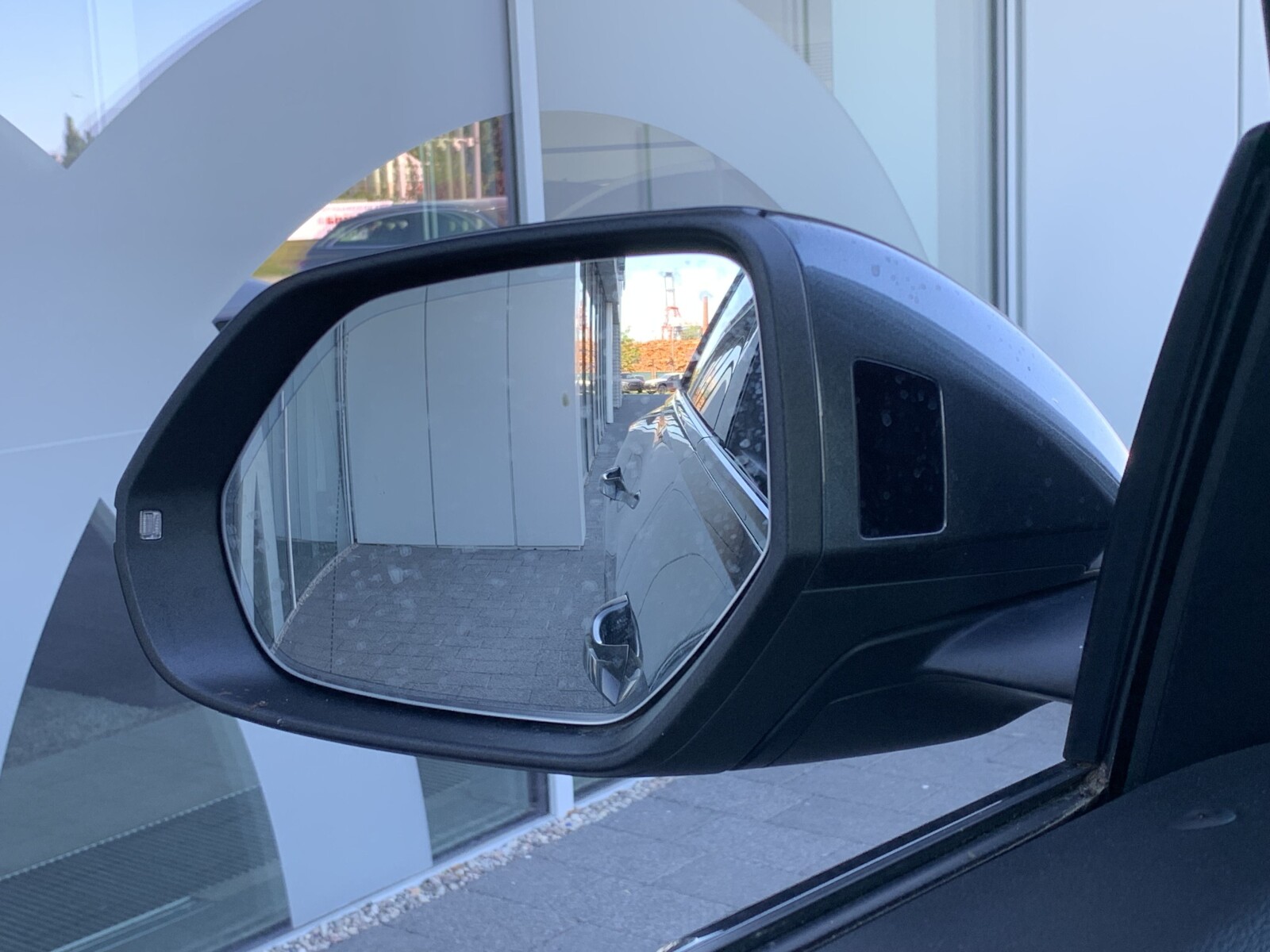 Audi Q8 - zdjęcie 37