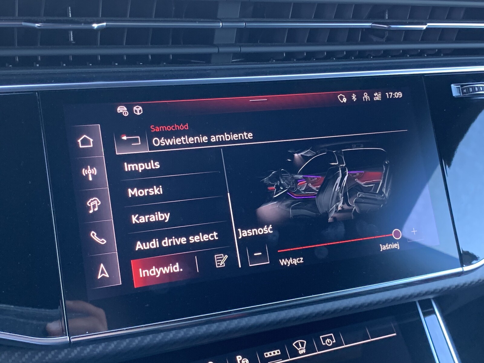 Audi Q8 - zdjęcie 39