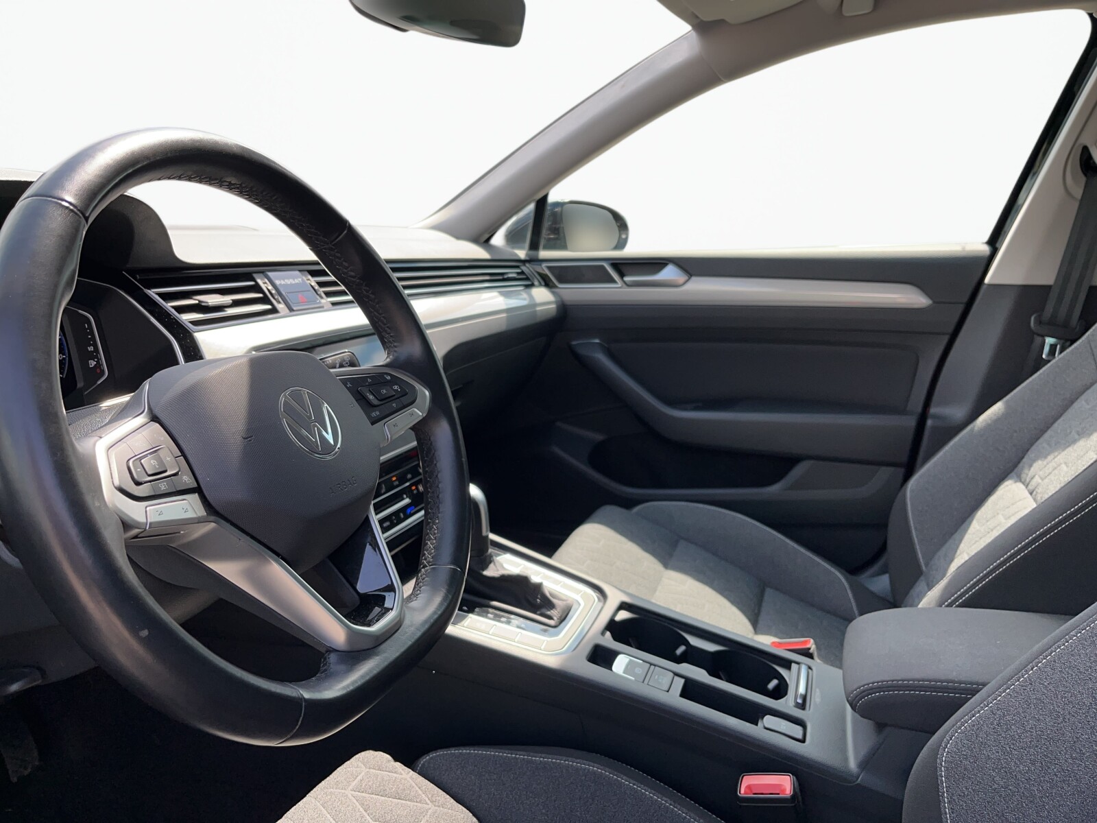 Volkswagen Passat Variant - zdjęcie 9