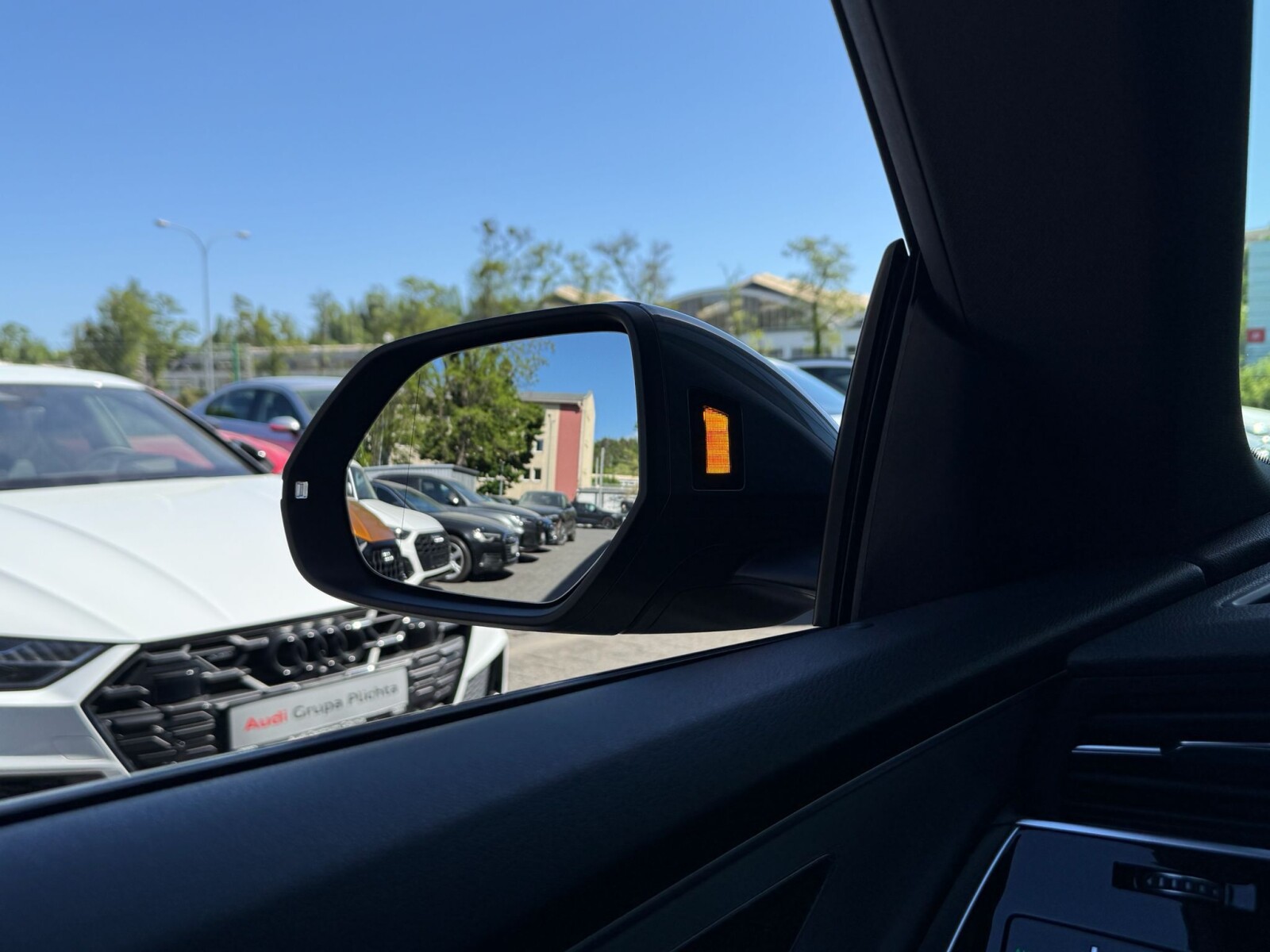 Audi Q8 - zdjęcie 40