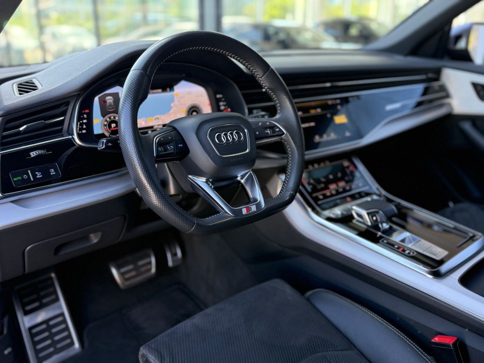Audi Q8 - zdjęcie 15