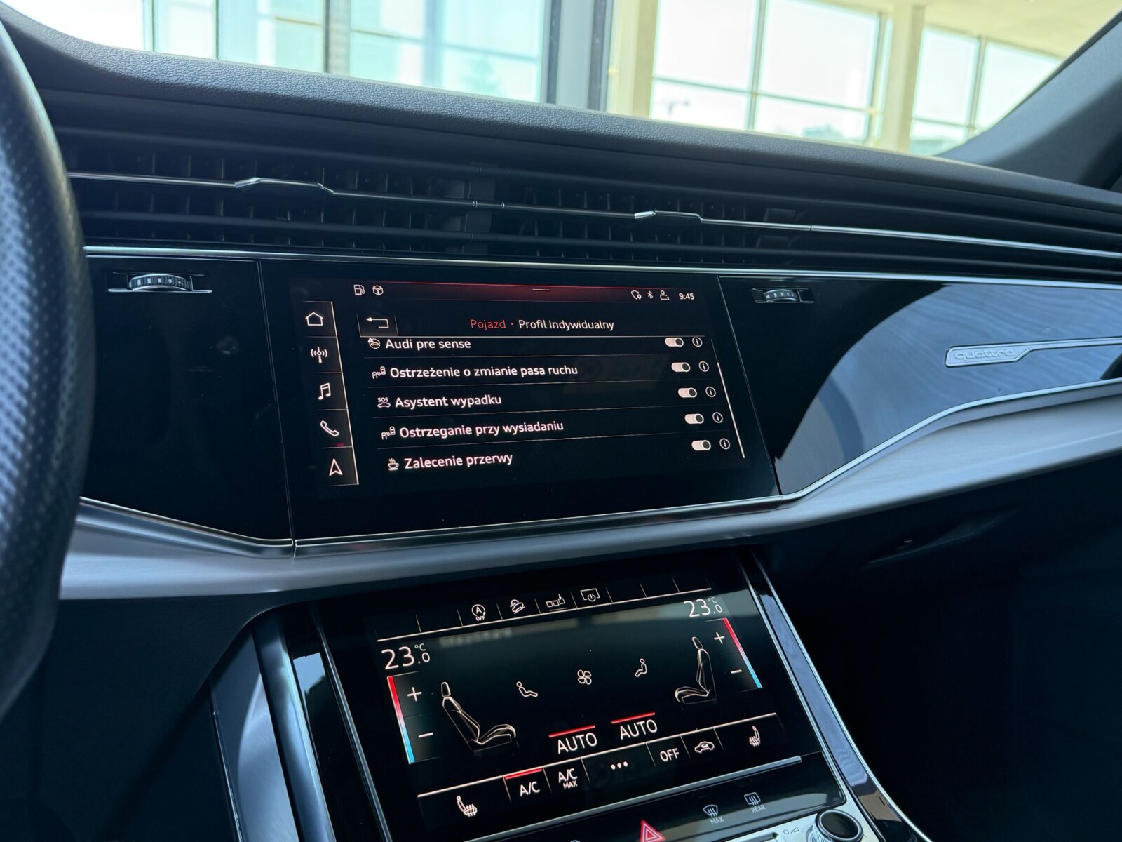 Audi Q8 - zdjęcie 33
