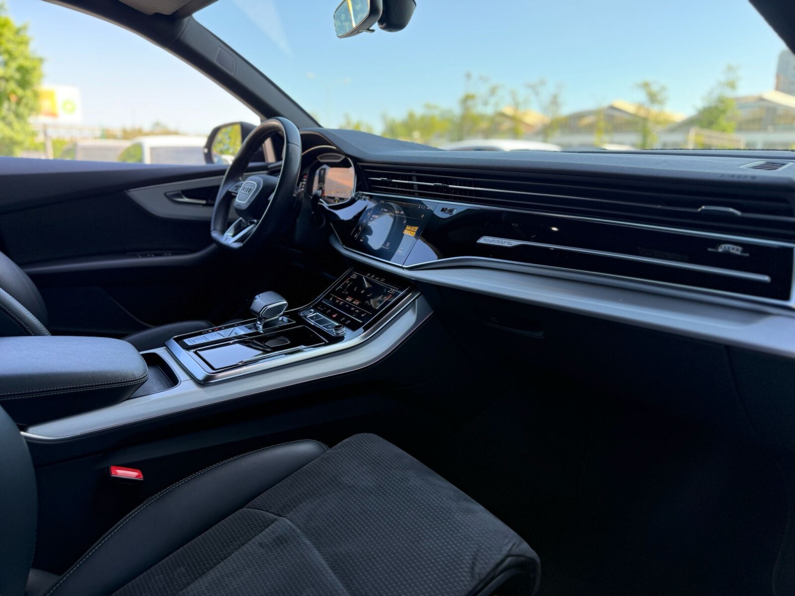Audi Q8 - zdjęcie 24