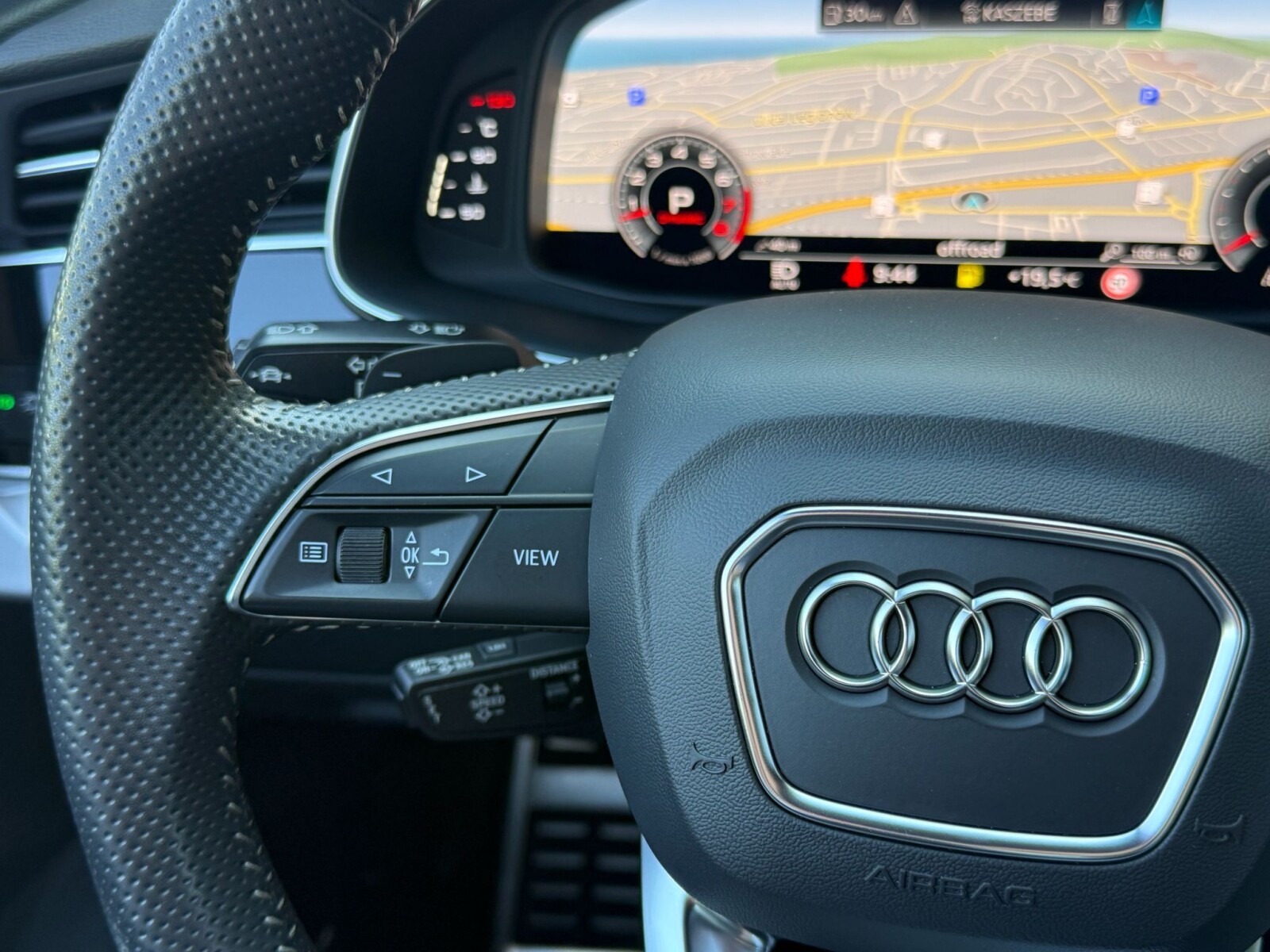 Audi Q8 - zdjęcie 29