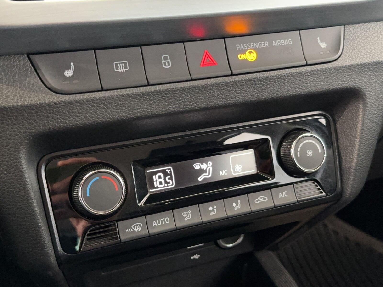 Škoda Fabia - zdjęcie 25