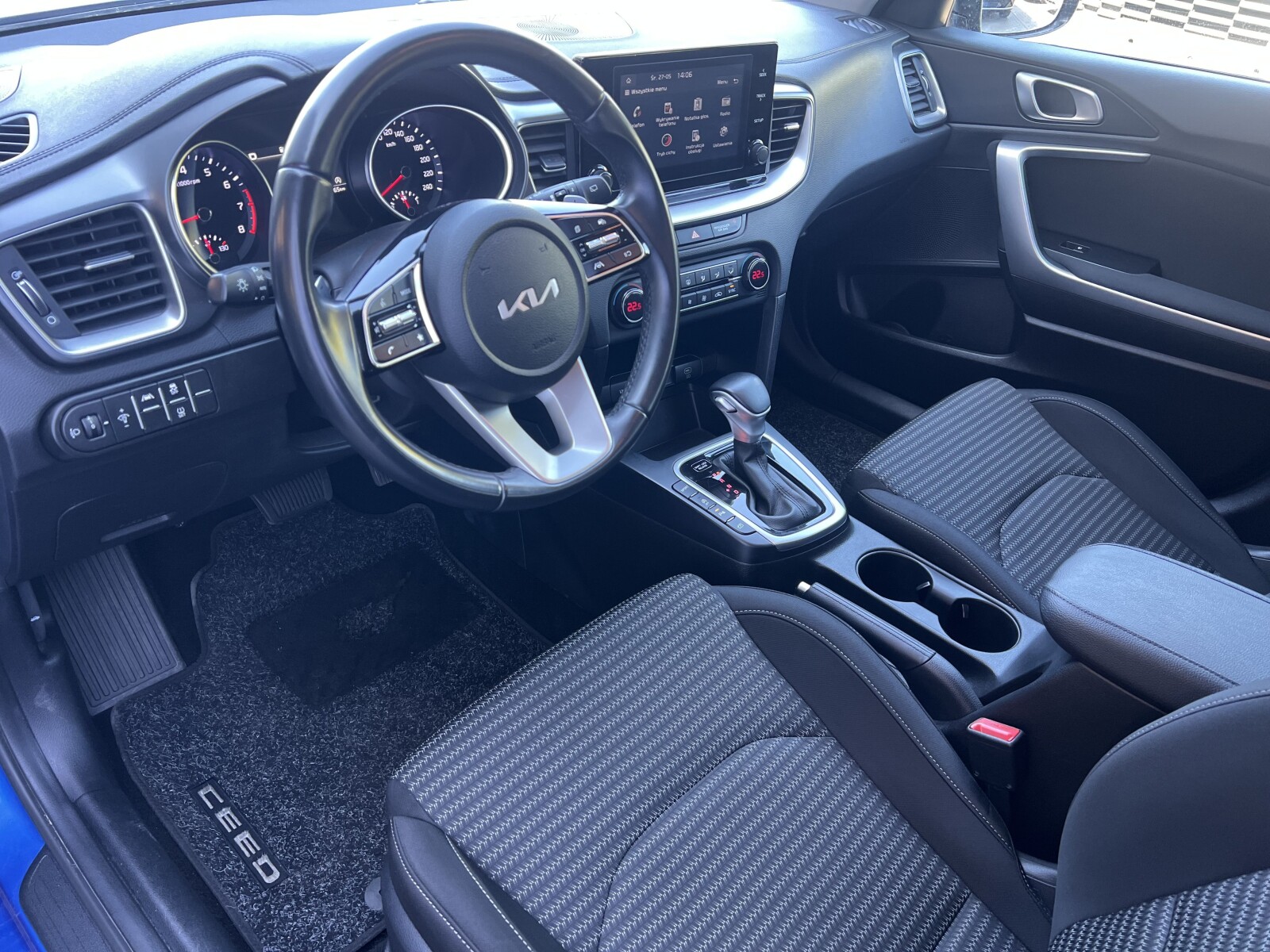 Kia Ceed - zdjęcie 22