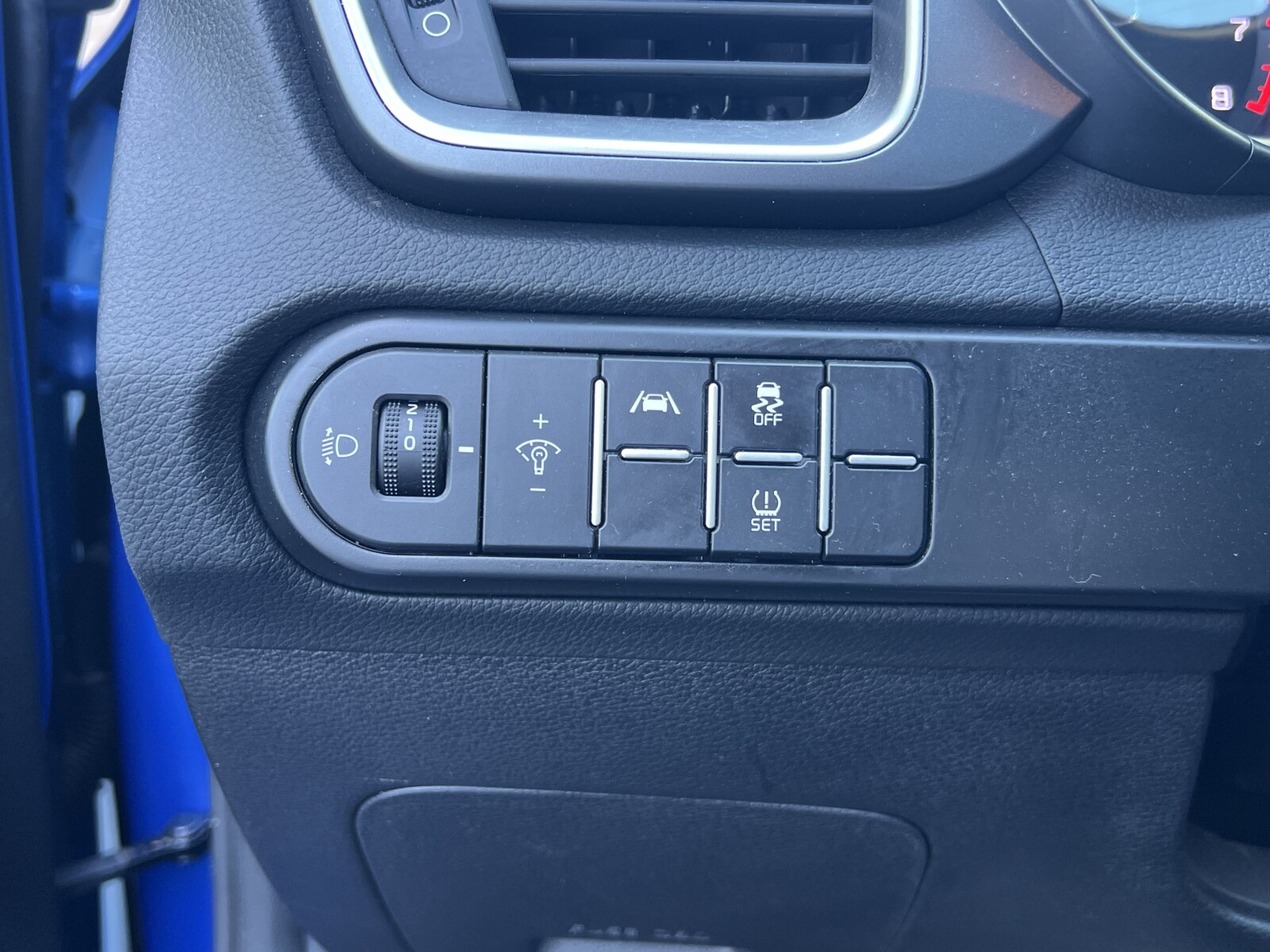 Kia Ceed - zdjęcie 10
