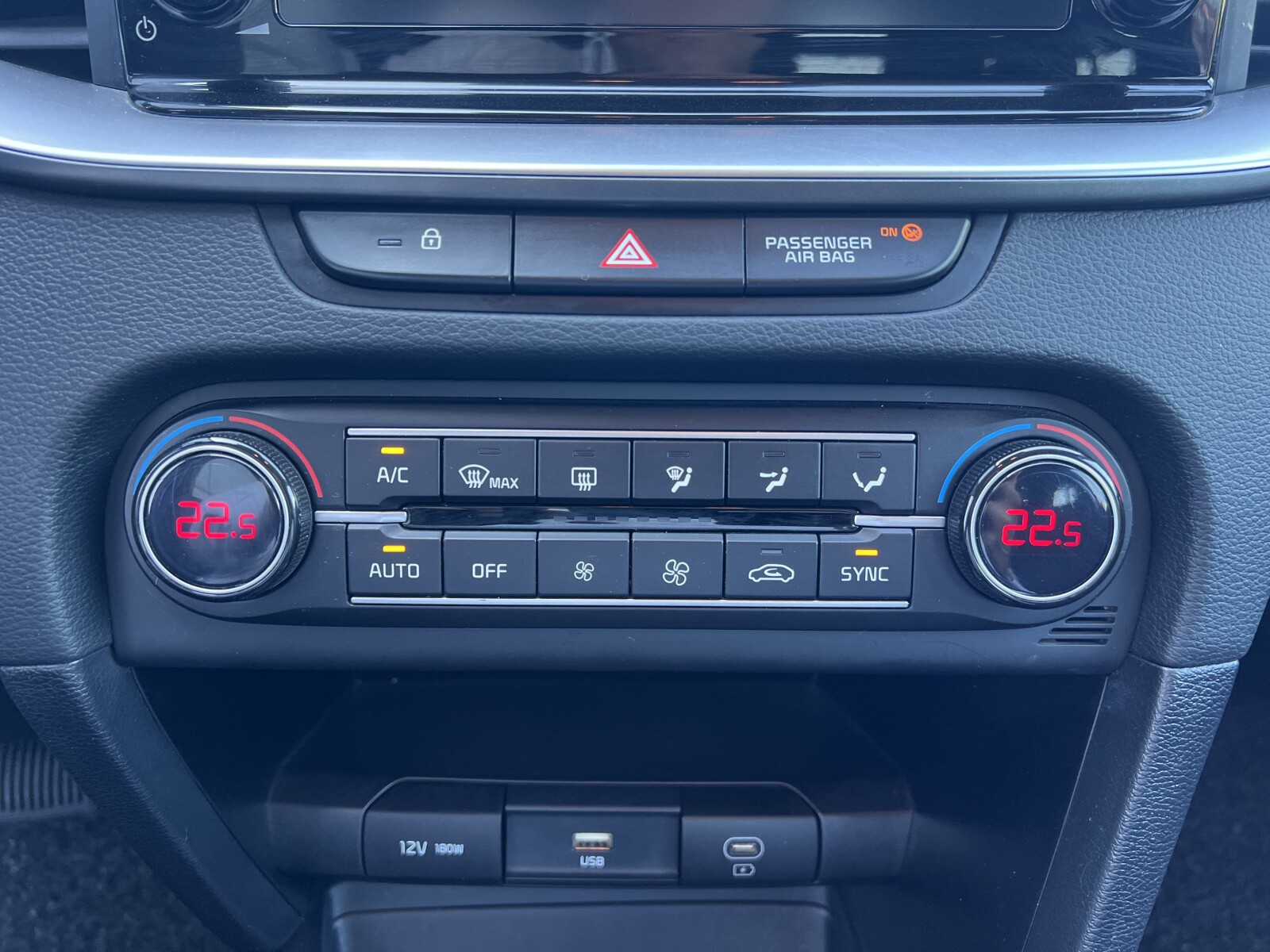 Kia Ceed - zdjęcie 20