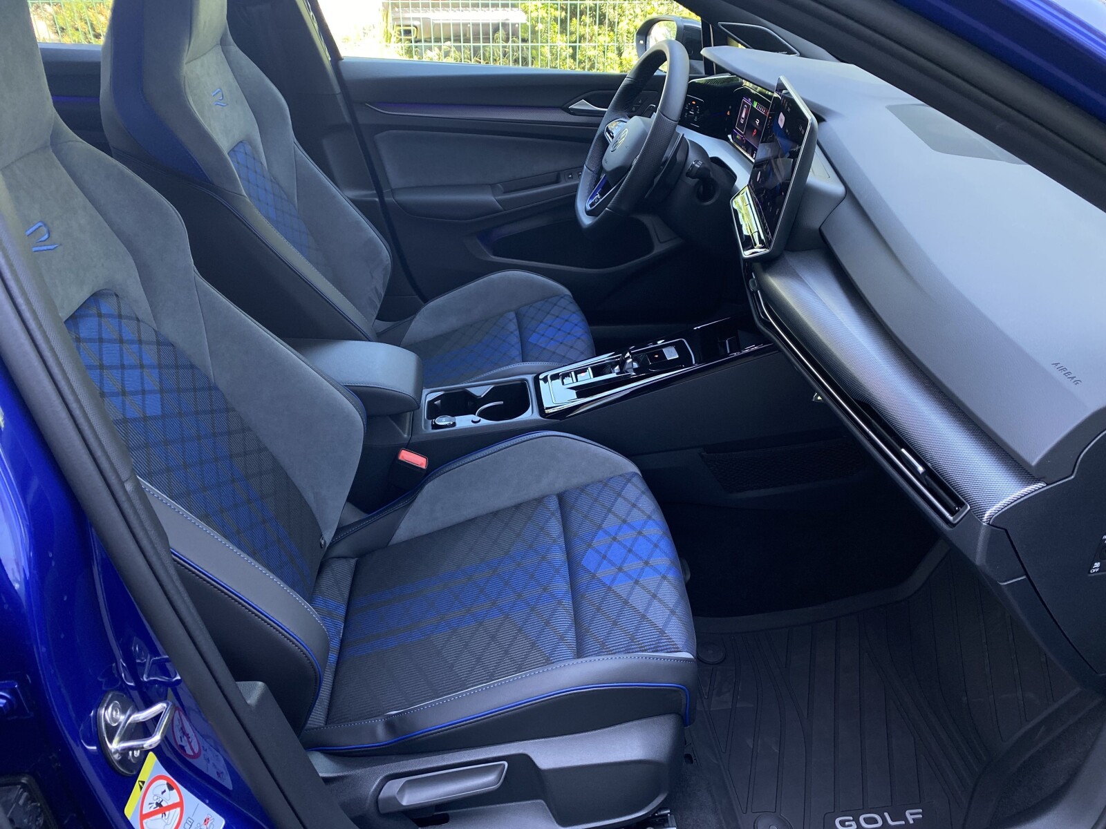 Volkswagen Golf - zdjęcie 33