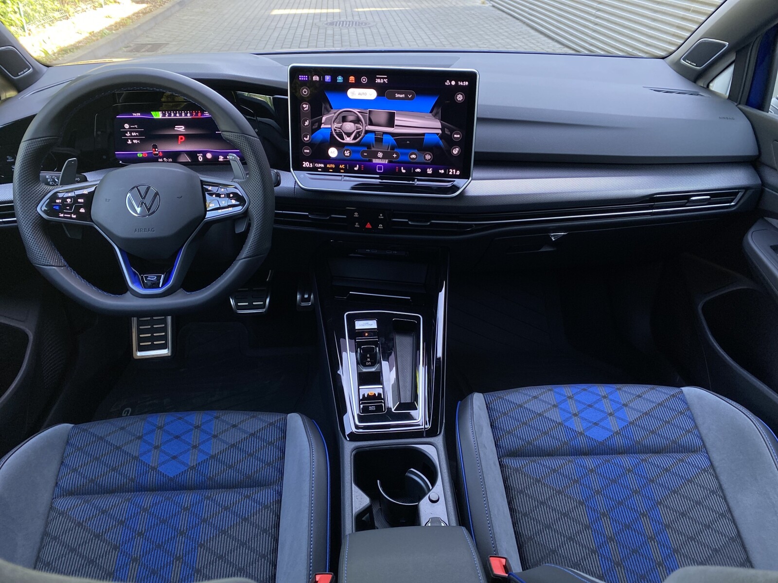 Volkswagen Golf - zdjęcie 11