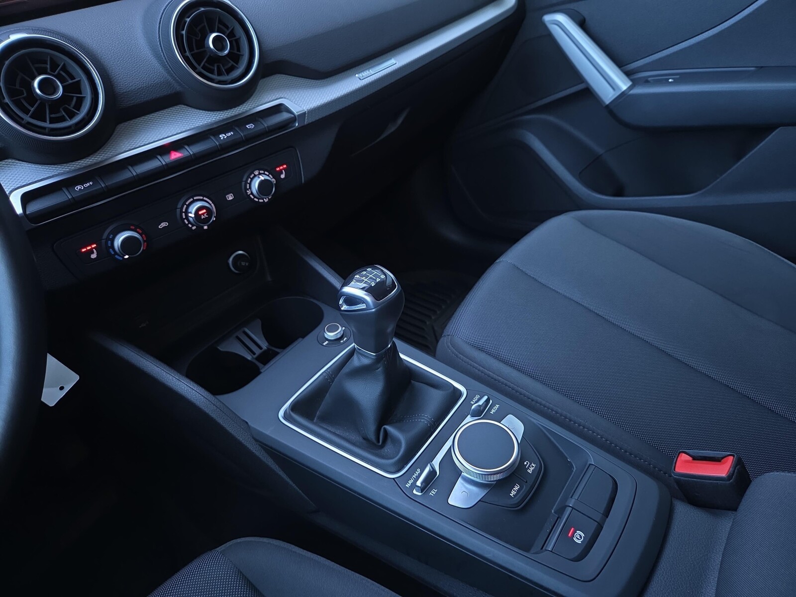 Audi Q2 - zdjęcie 13