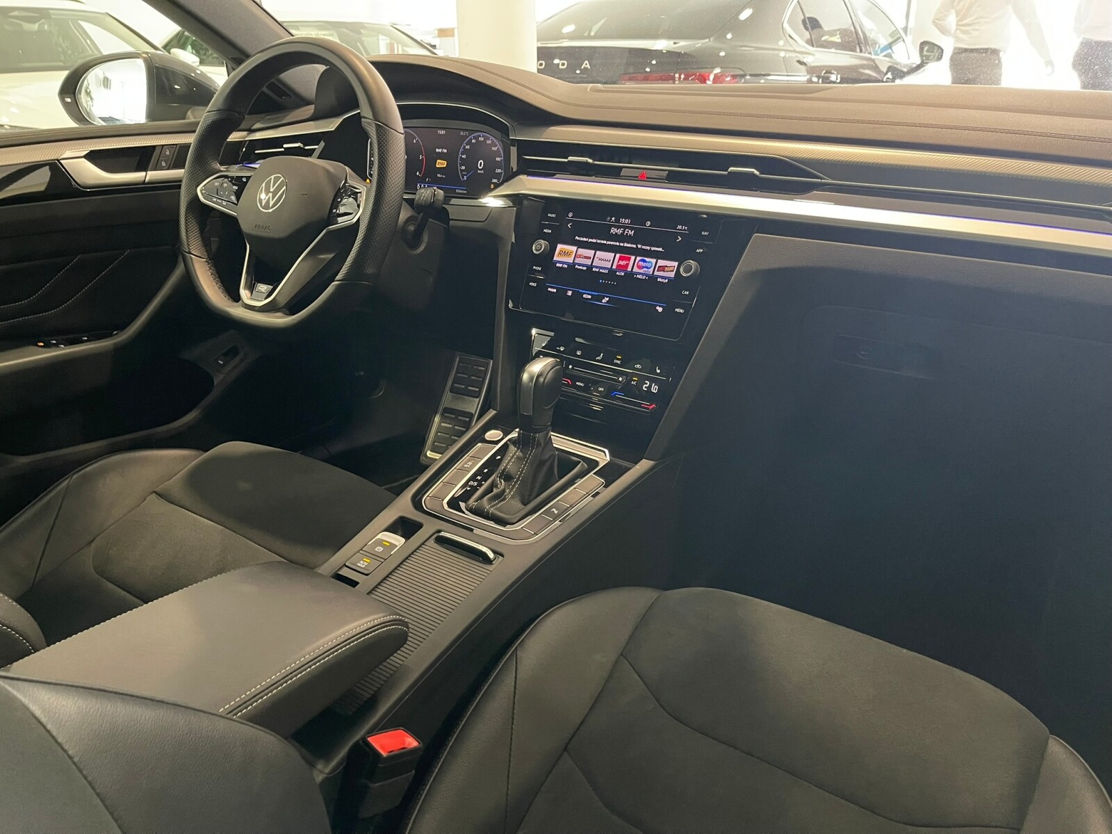 Volkswagen Arteon Shooting Brake - zdjęcie 14