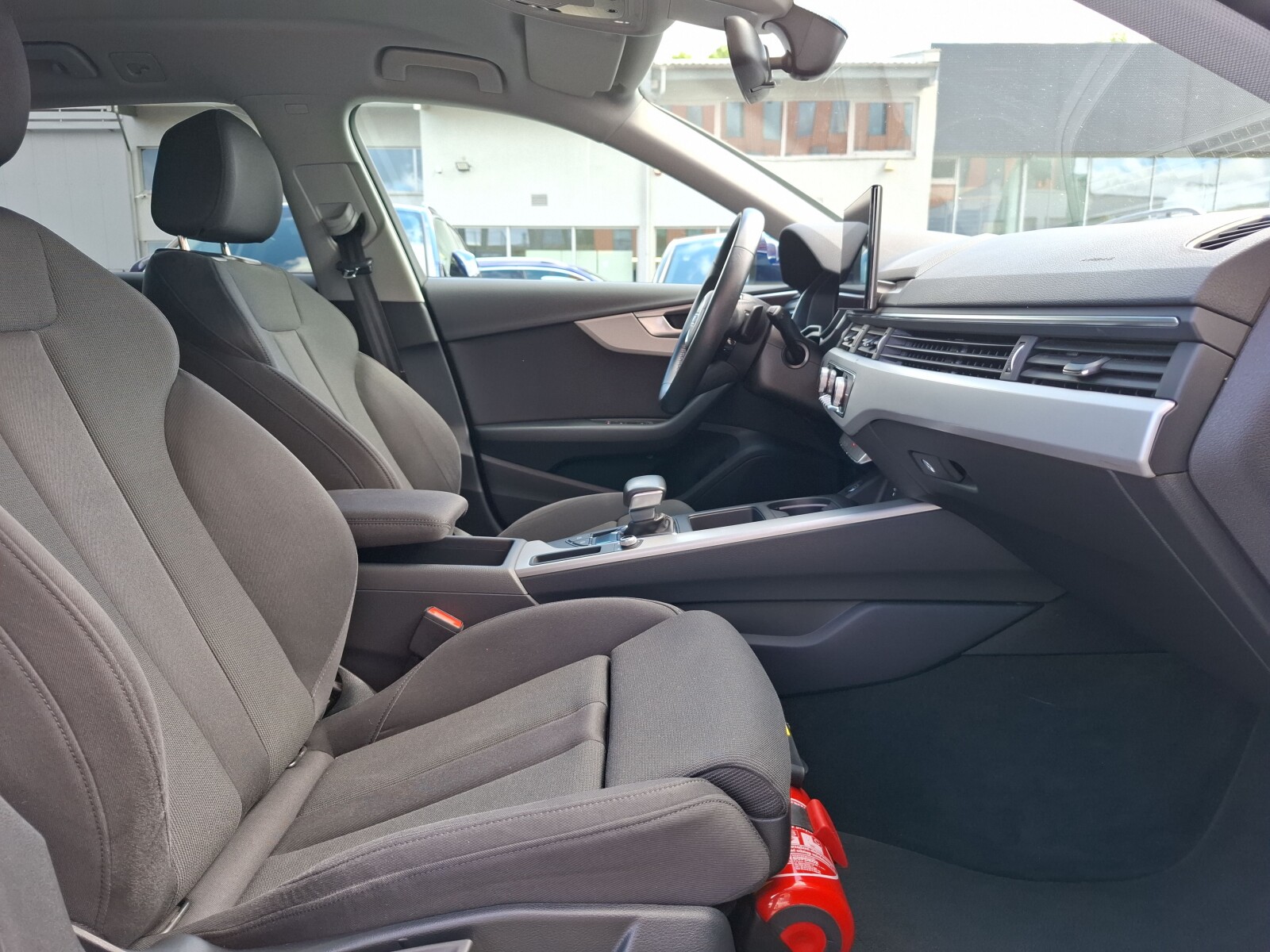 Audi A4 Avant - zdjęcie 16