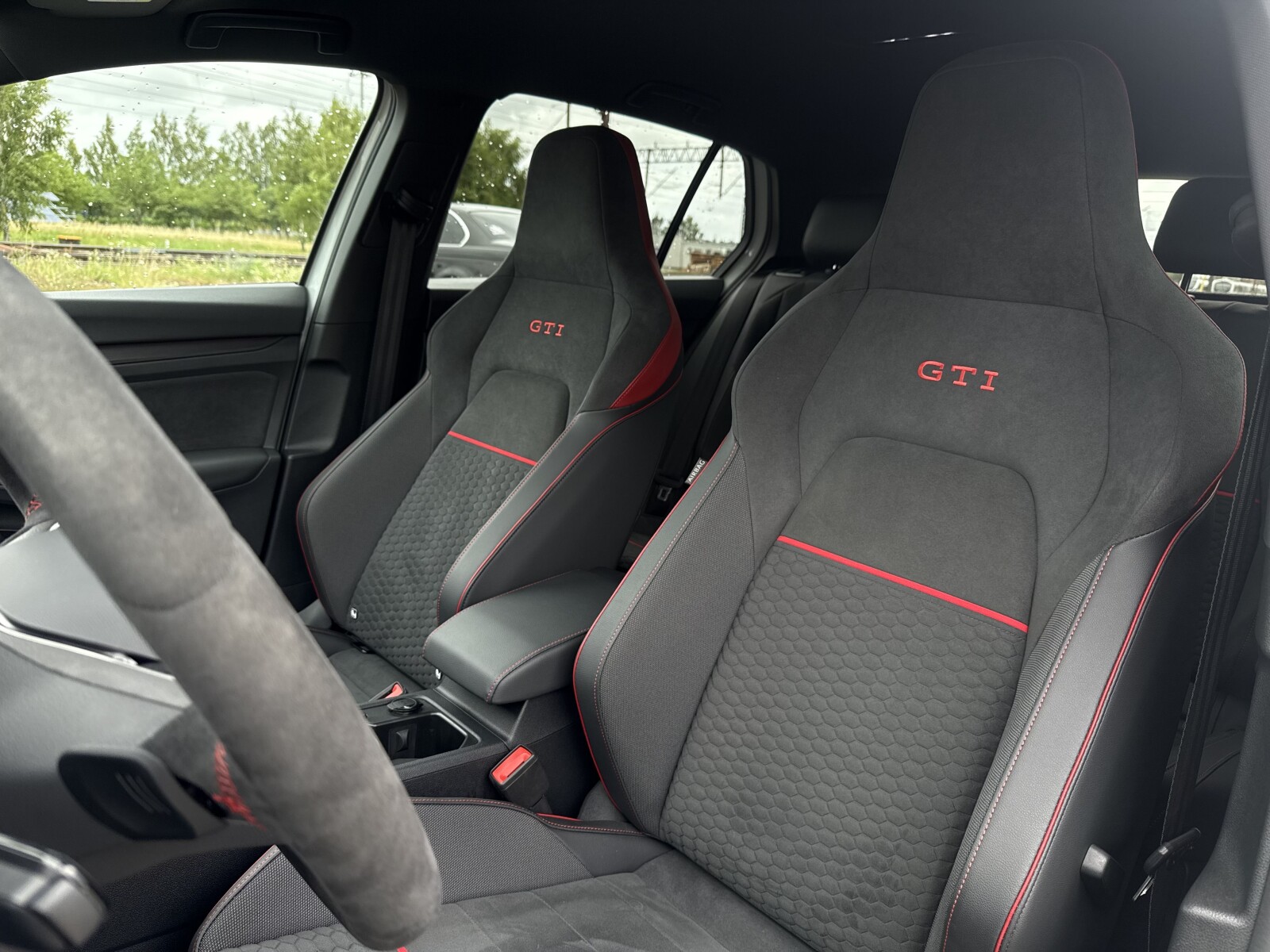 Volkswagen Golf - zdjęcie 11