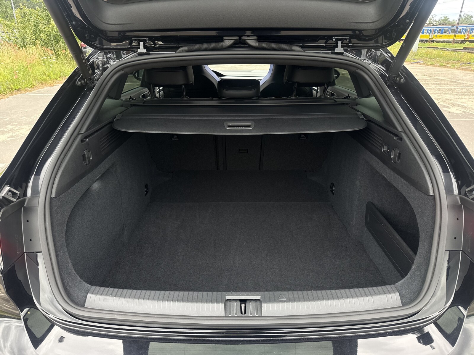 Volkswagen Arteon Shooting Brake - zdjęcie 33